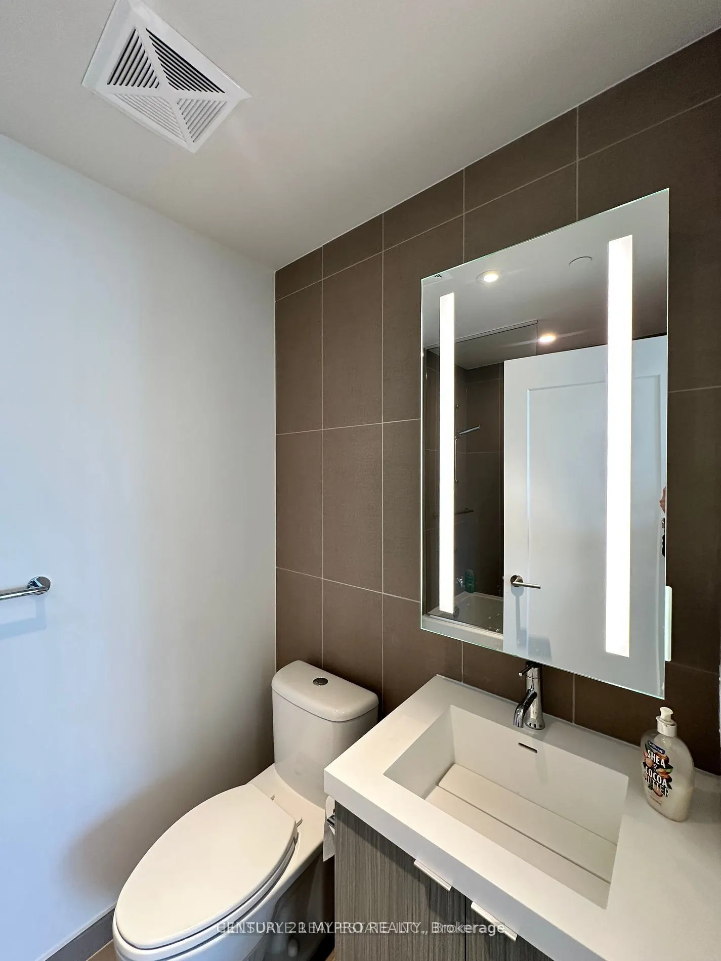 575 Bloor Street E, #3508