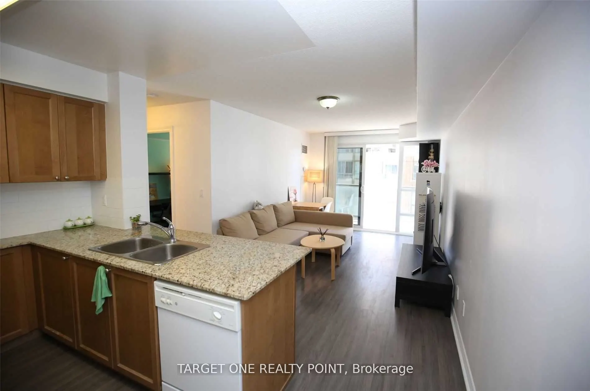 761 Bay Street, #1707