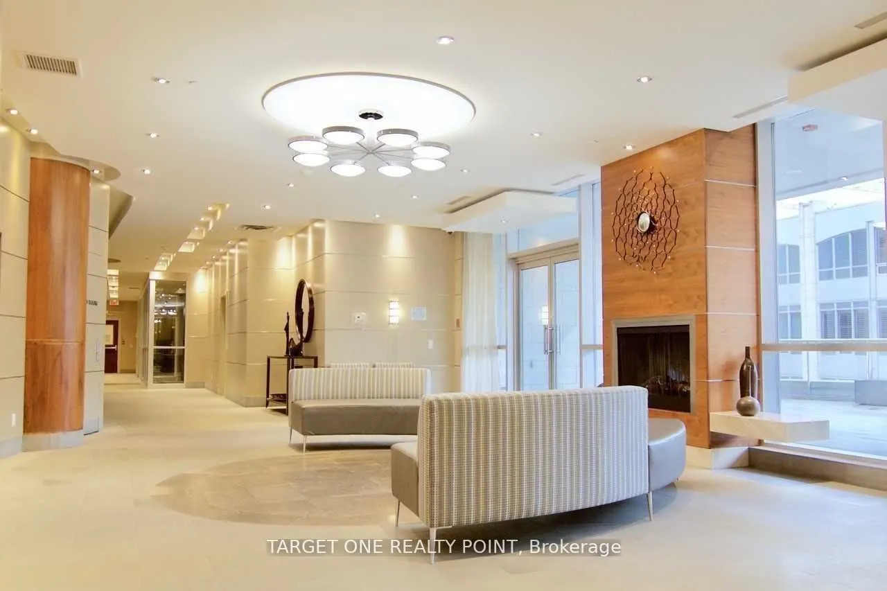 761 Bay Street, #1707