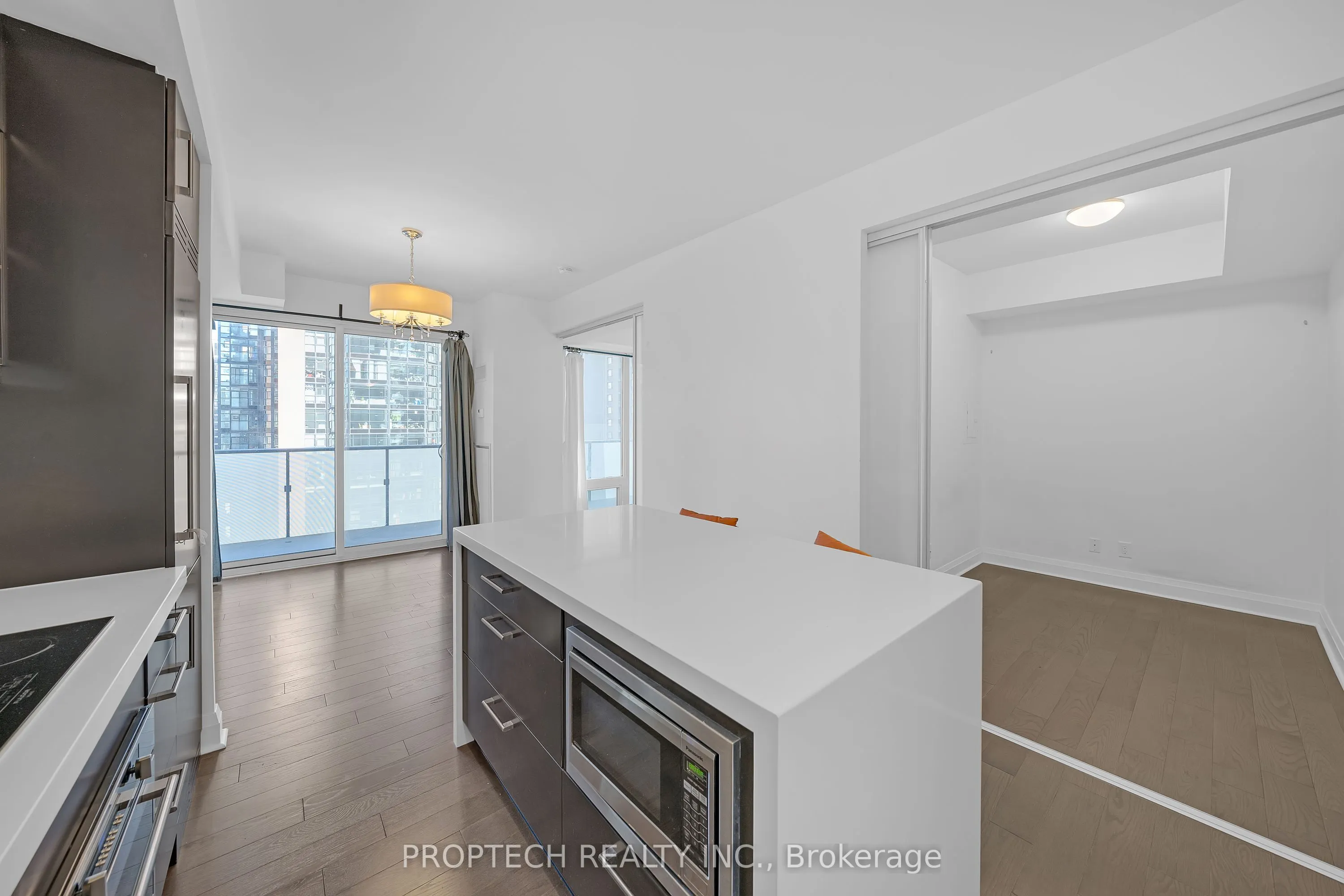 1080 Bay Street, #1009