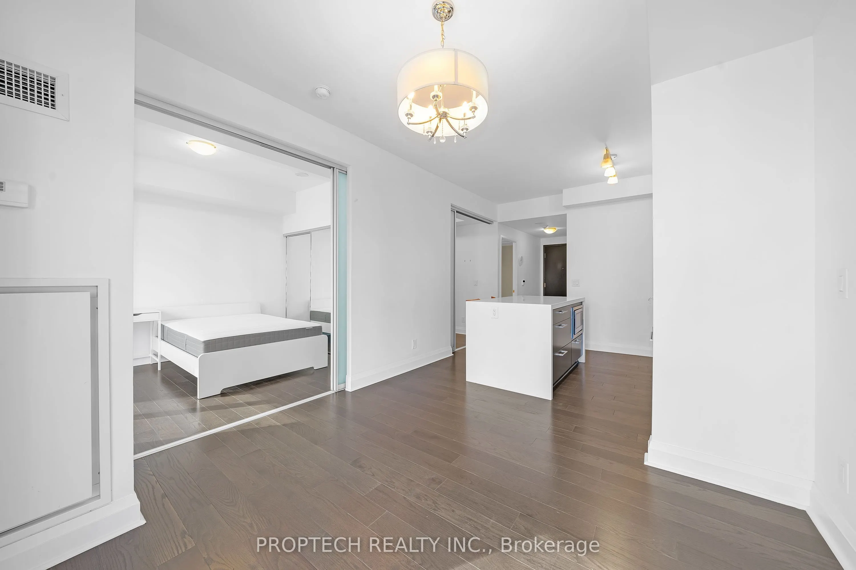 1080 Bay Street, #1009