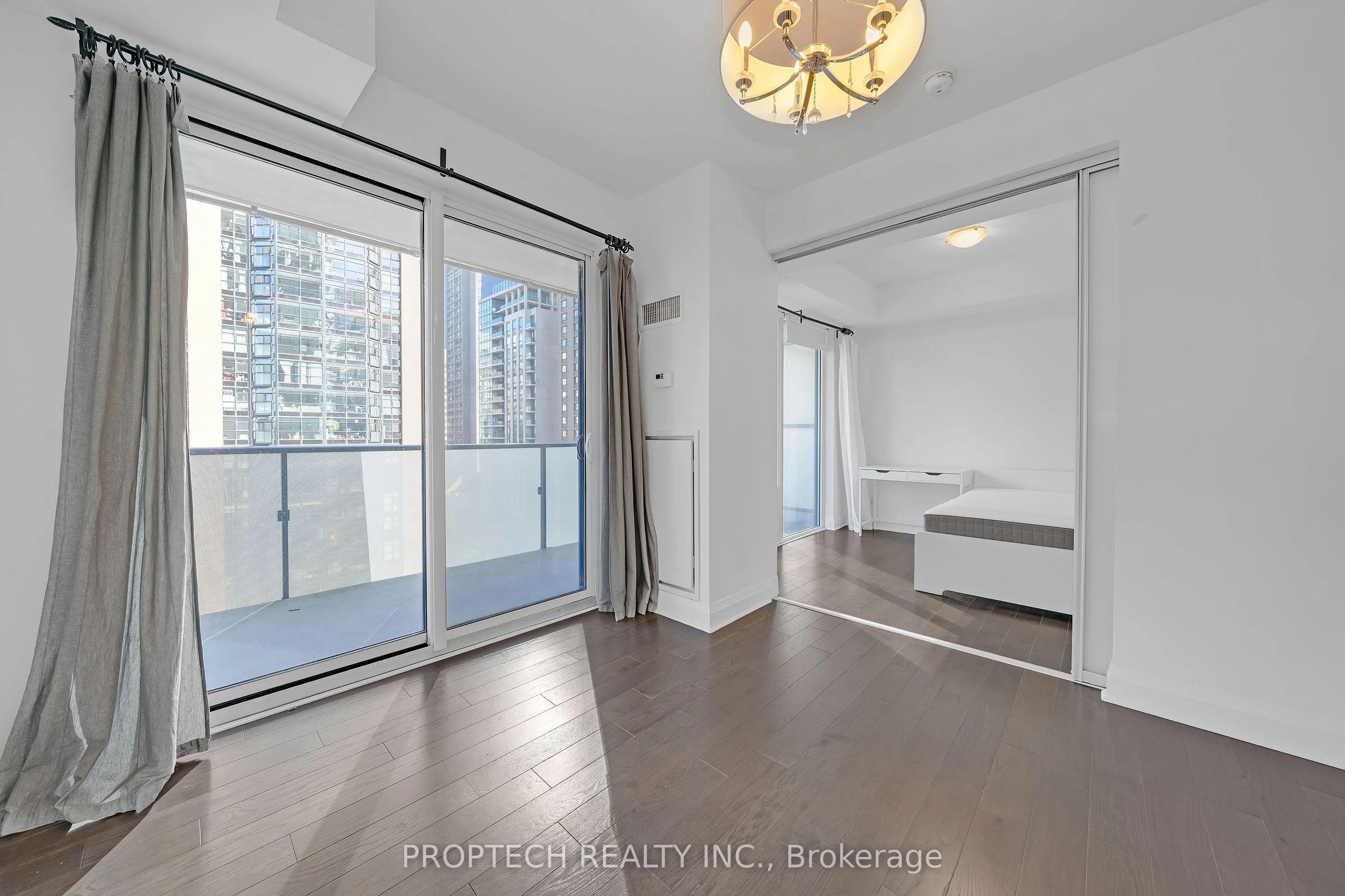 1080 Bay Street, #1009