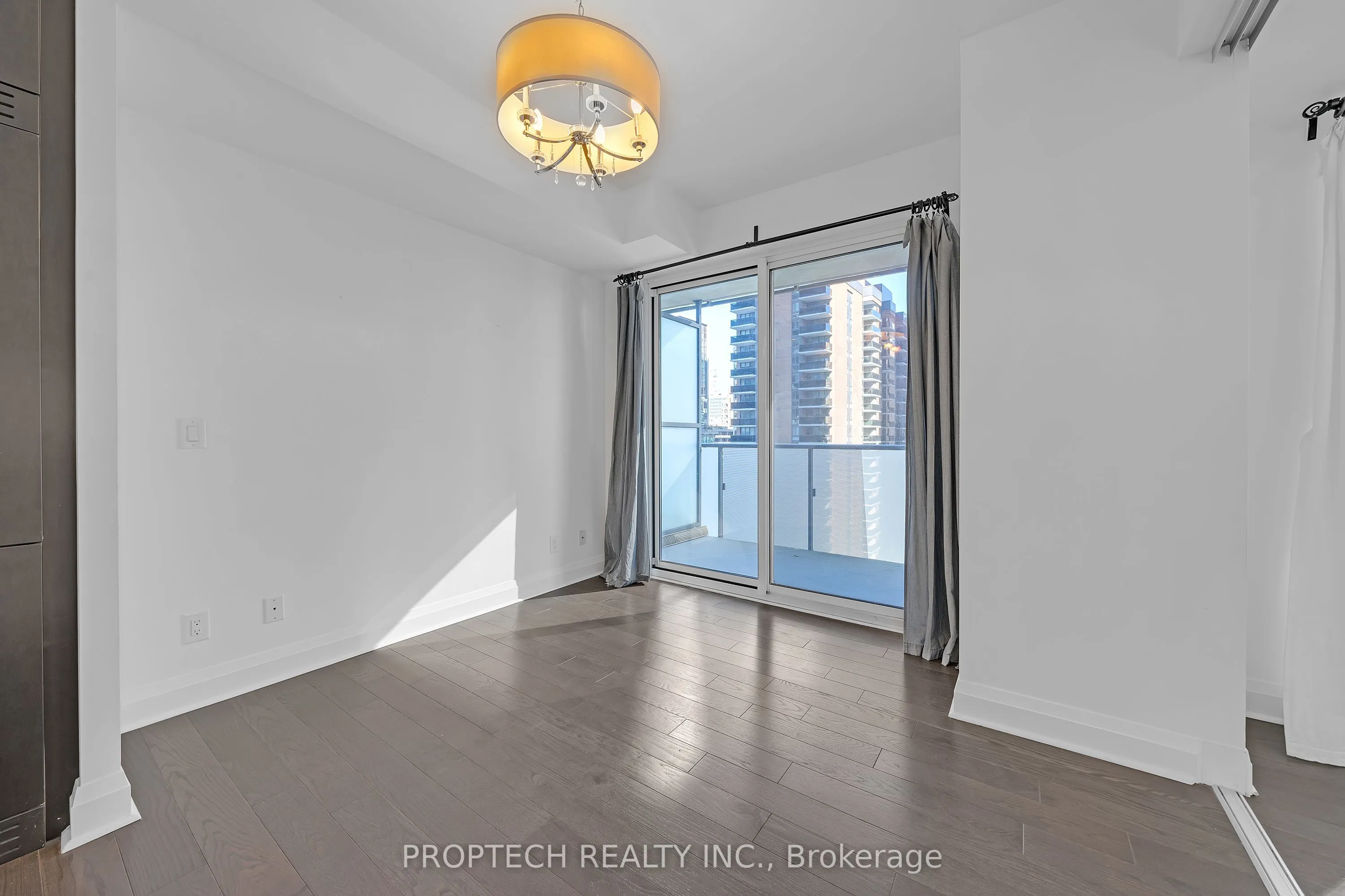 1080 Bay Street, #1009
