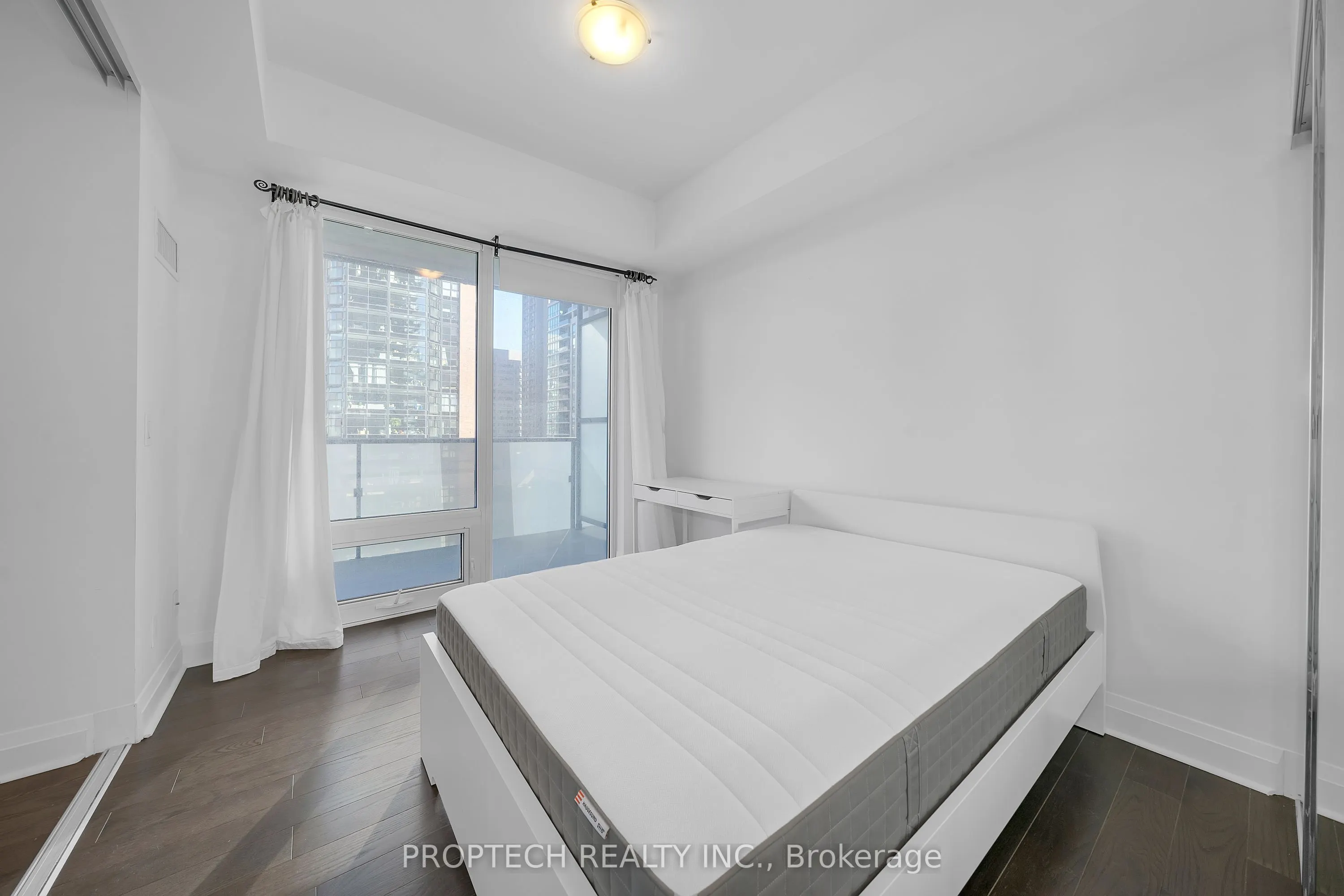 1080 Bay Street, #1009