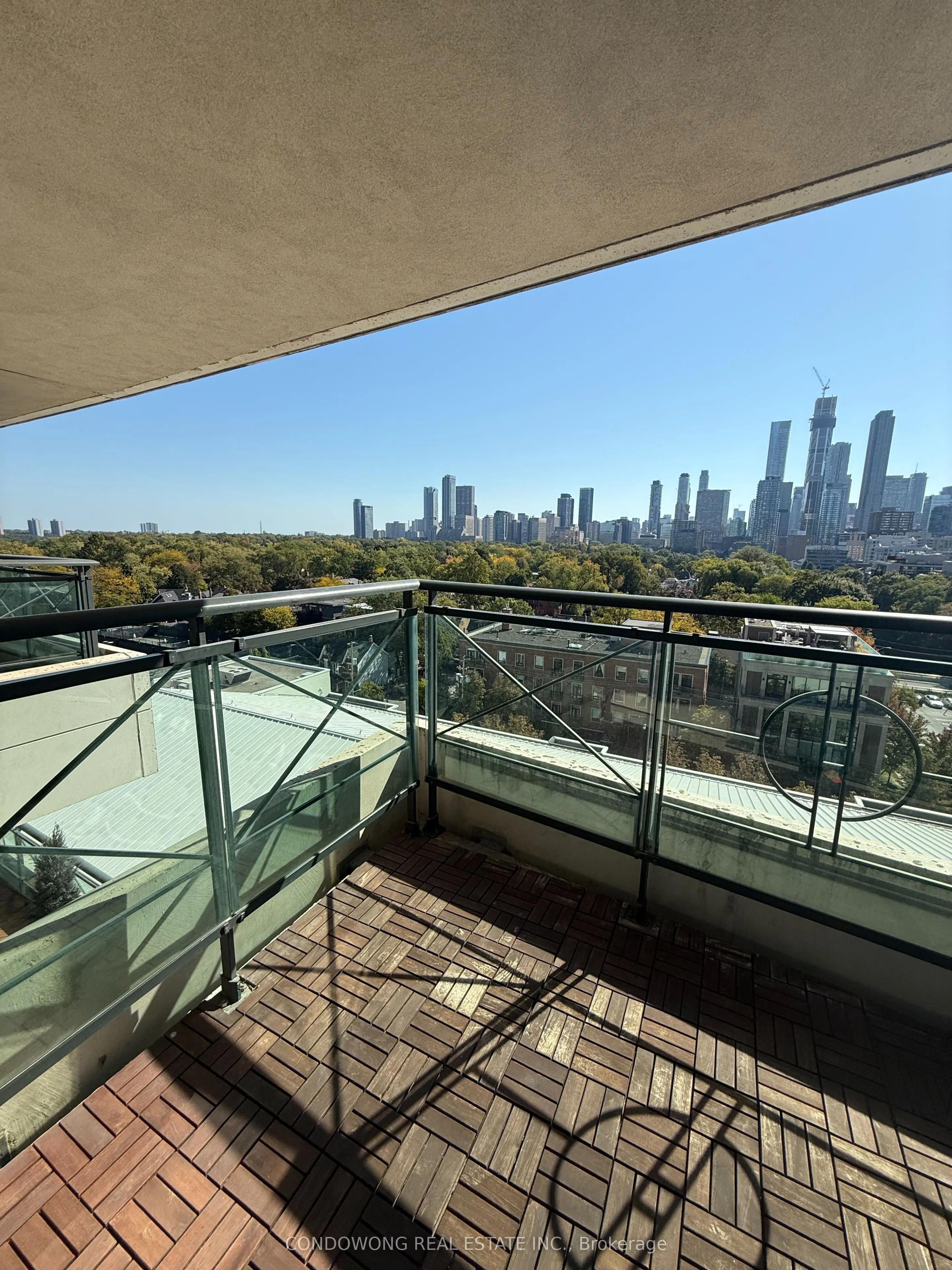 25 Scrivener Square, #908