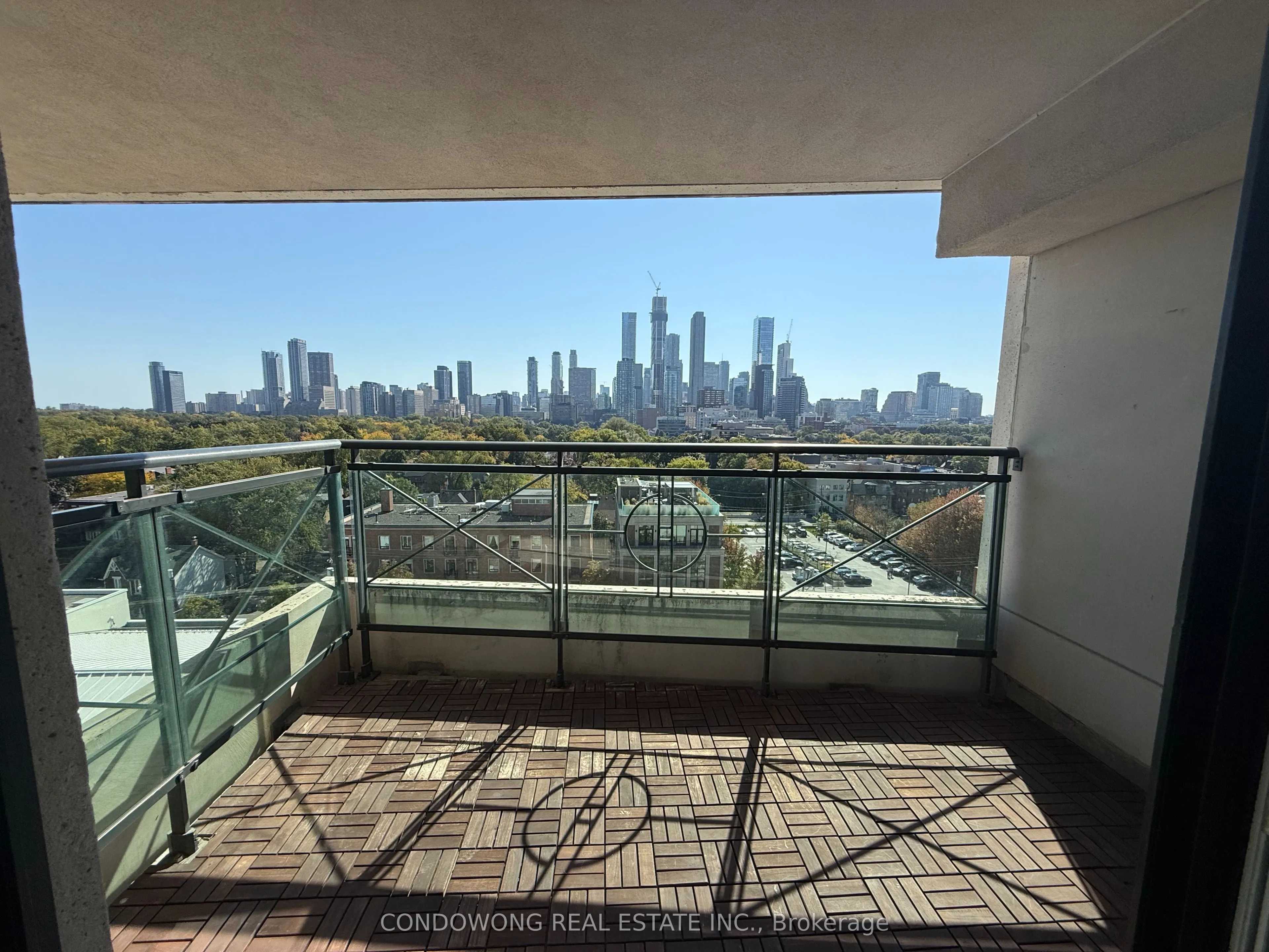 25 Scrivener Square, #908