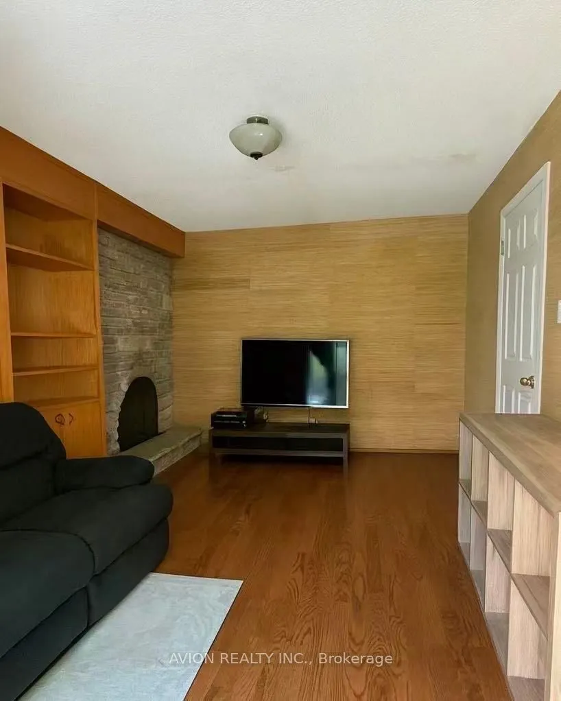 6 Rollingwood Drive