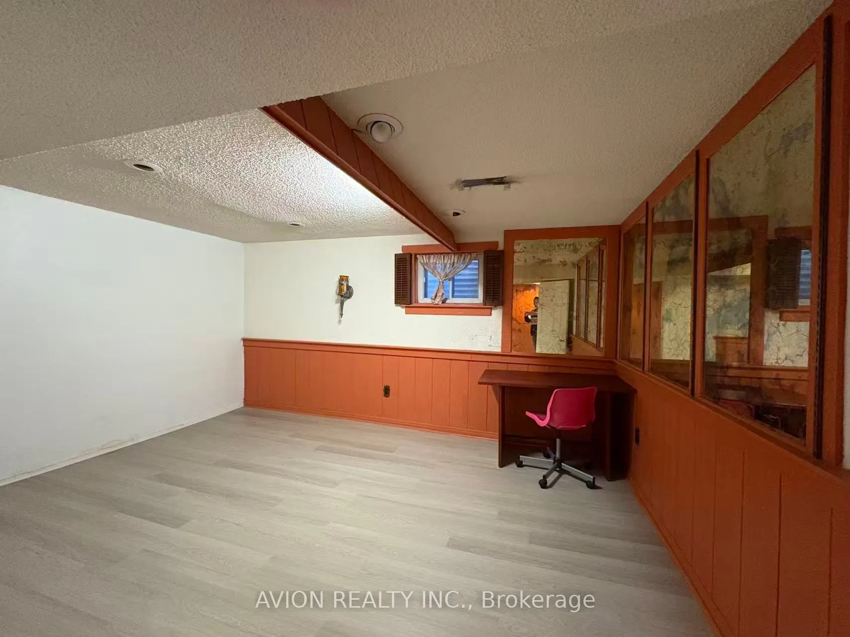 6 Rollingwood Drive