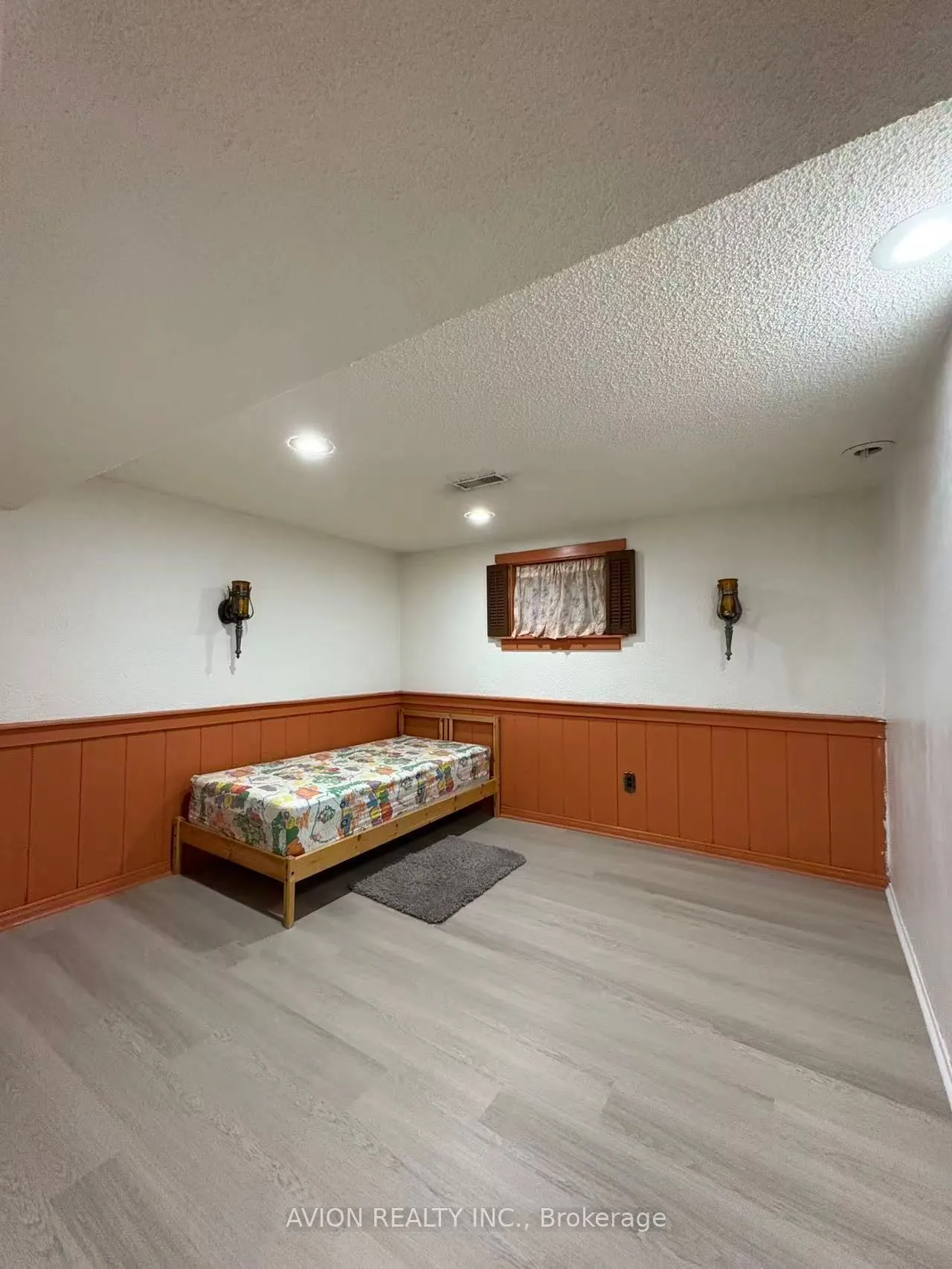 6 Rollingwood Drive
