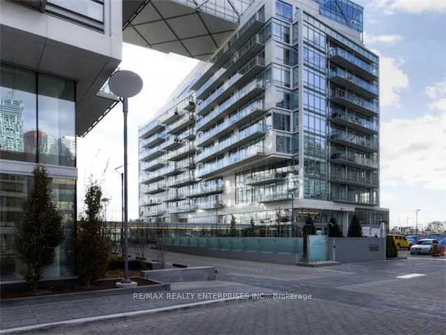 29 Queens Quay E, #829