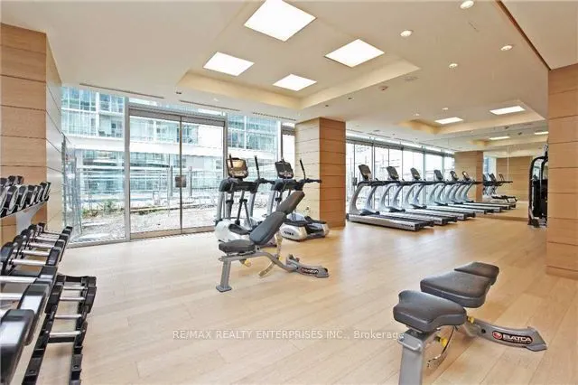 29 Queens Quay E, #829