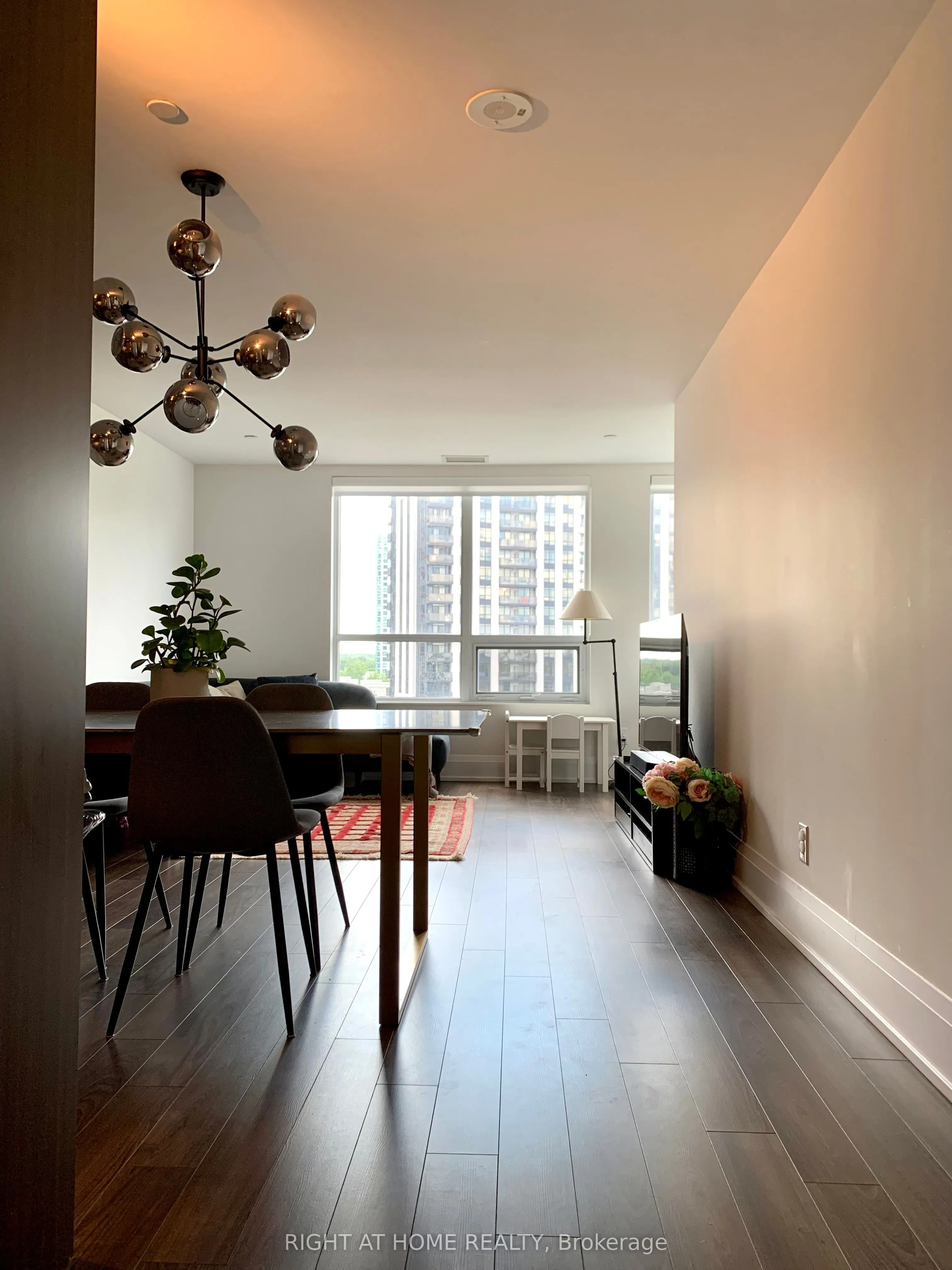 120 Harrison Garden Boulevard, #812