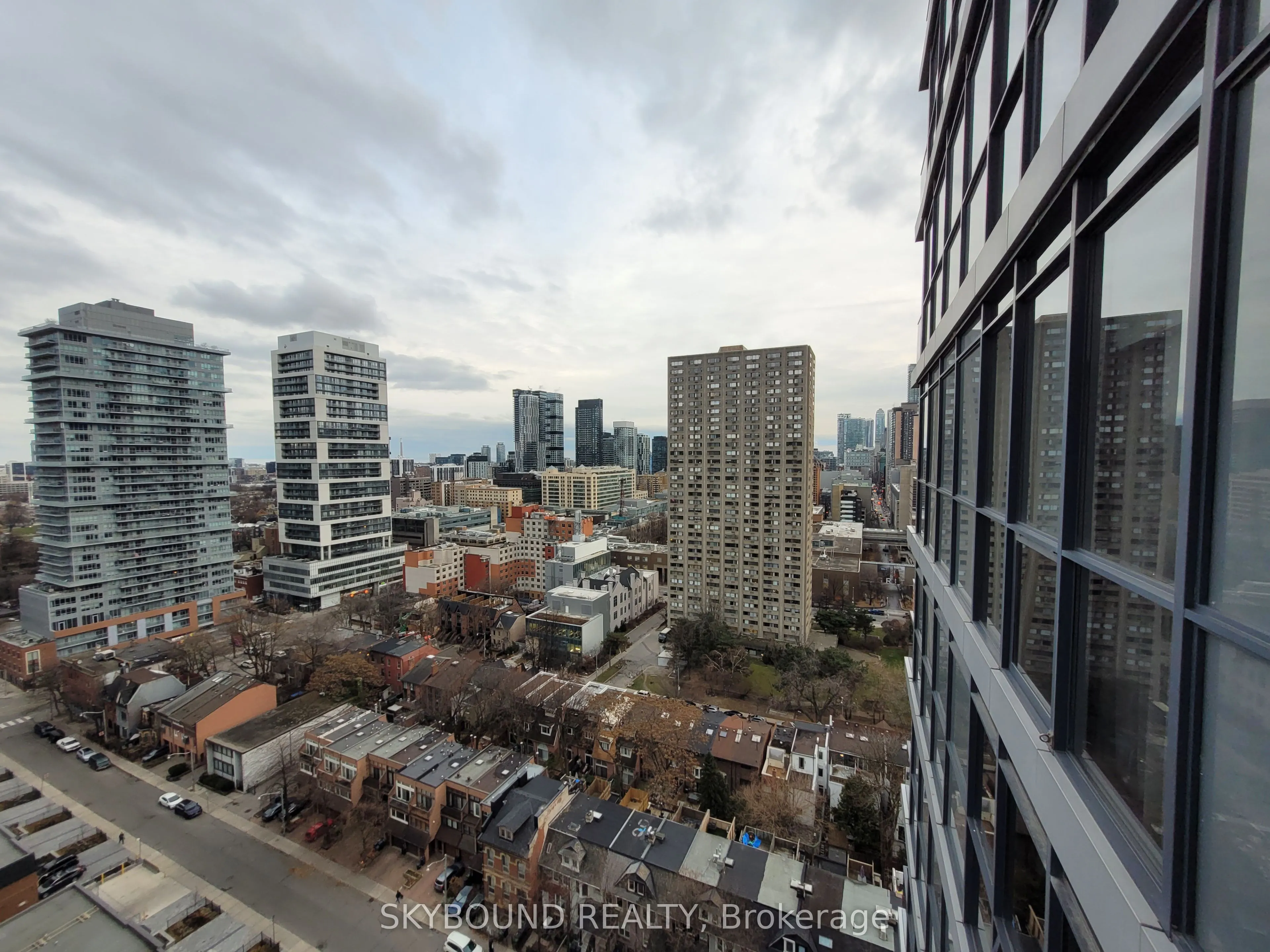 25 Carlton Street, #2101