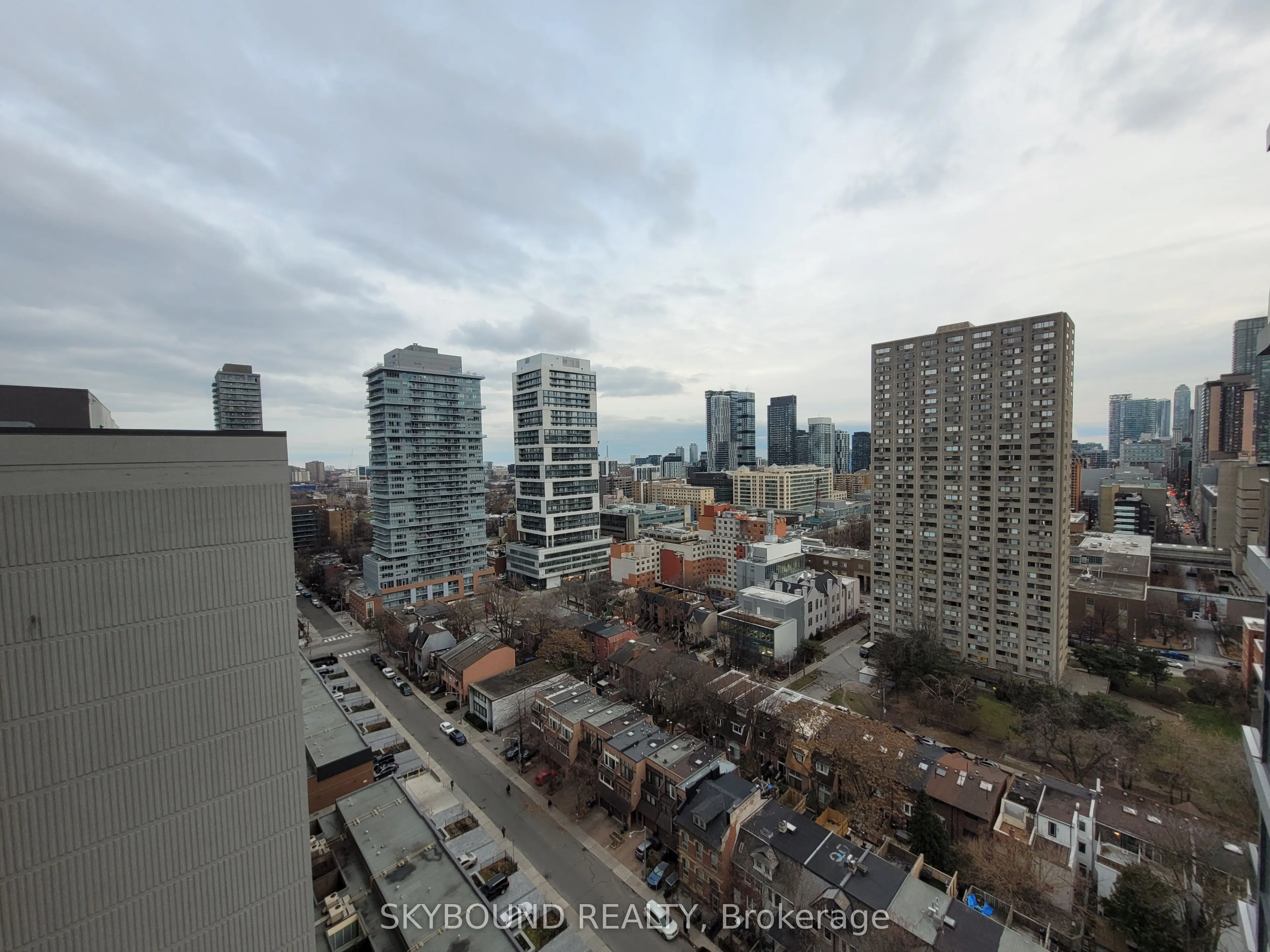25 Carlton Street, #2101