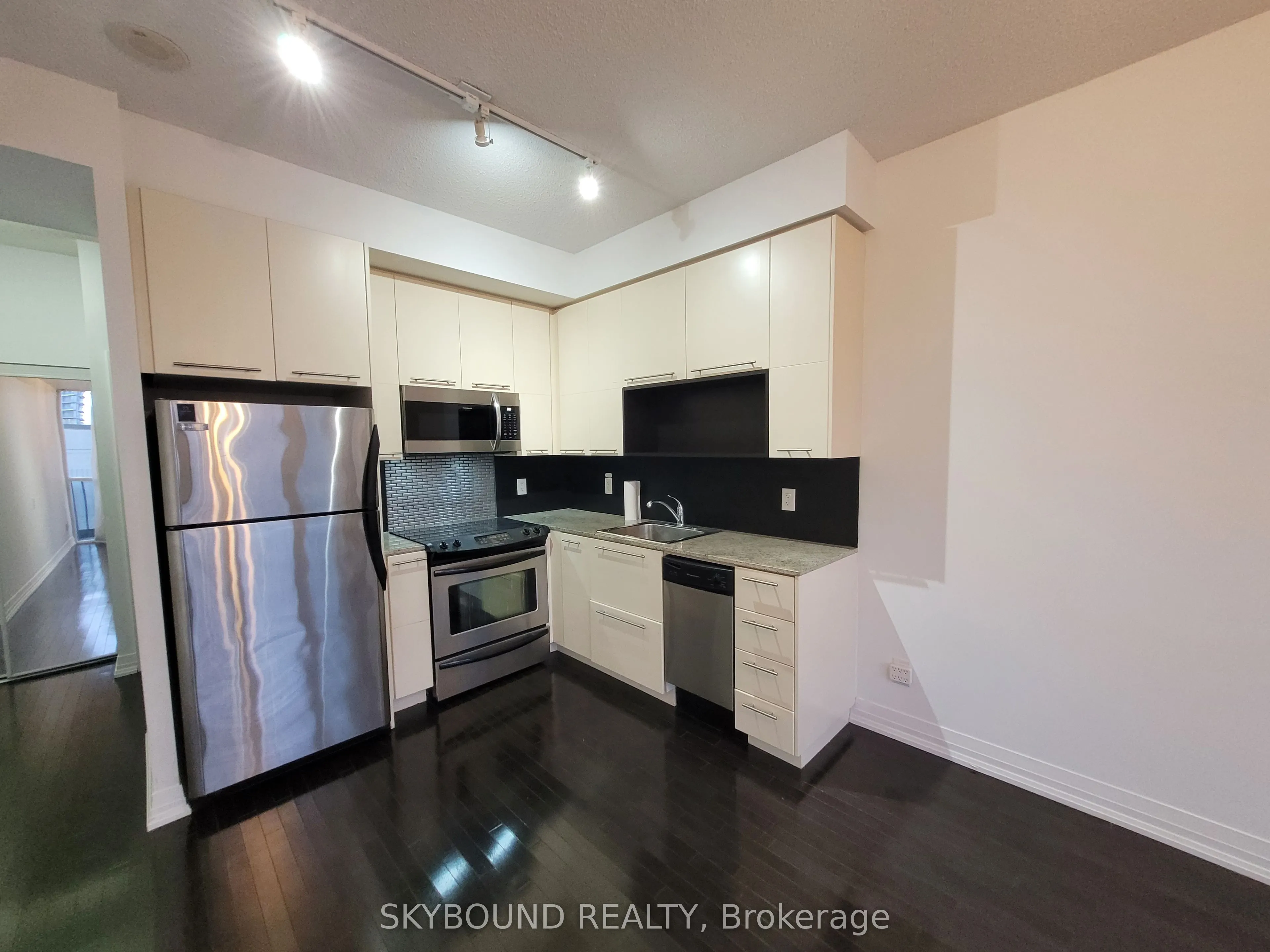 25 Carlton Street, #2101