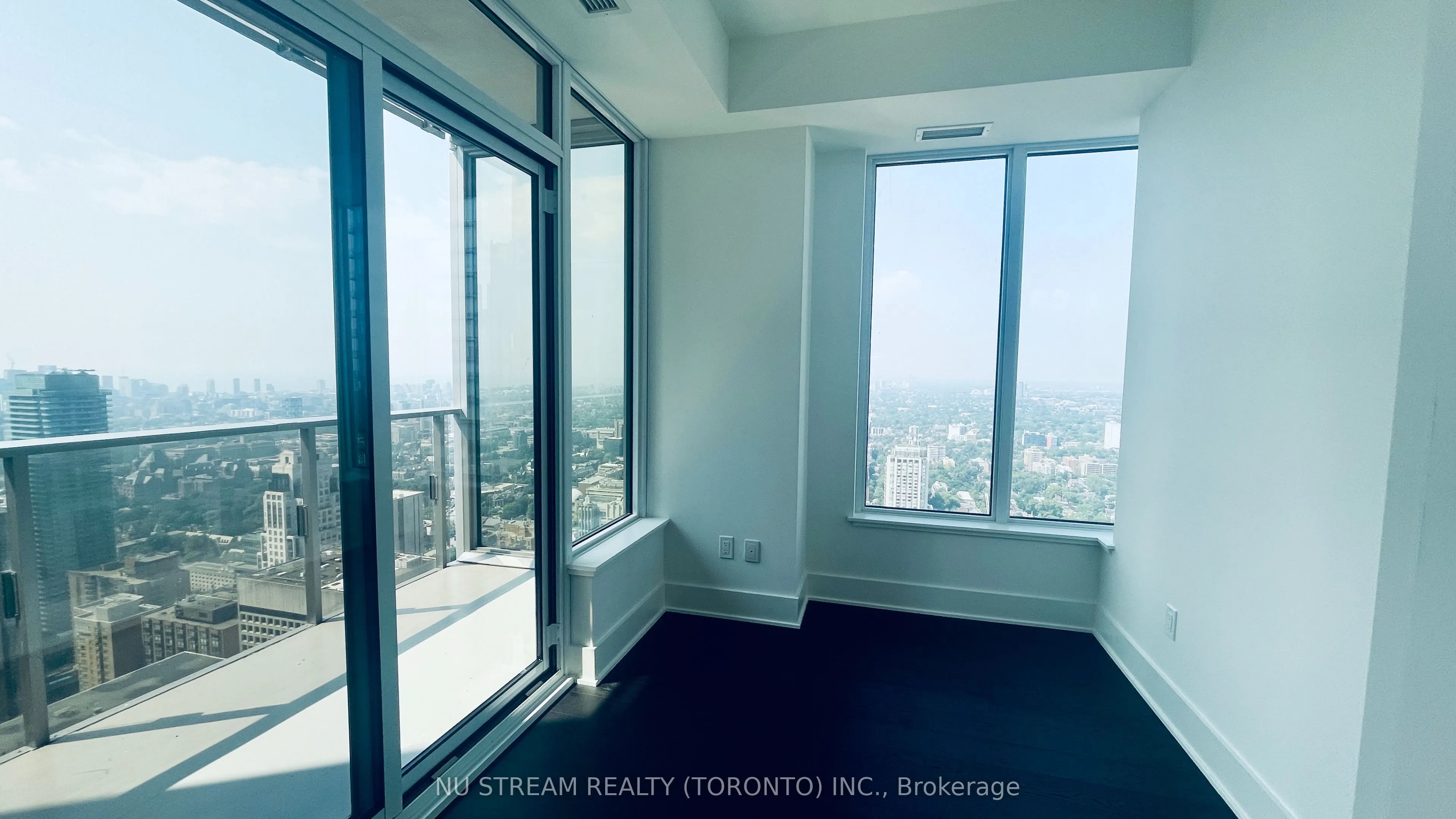 11 Yorkville Avenue, #4809