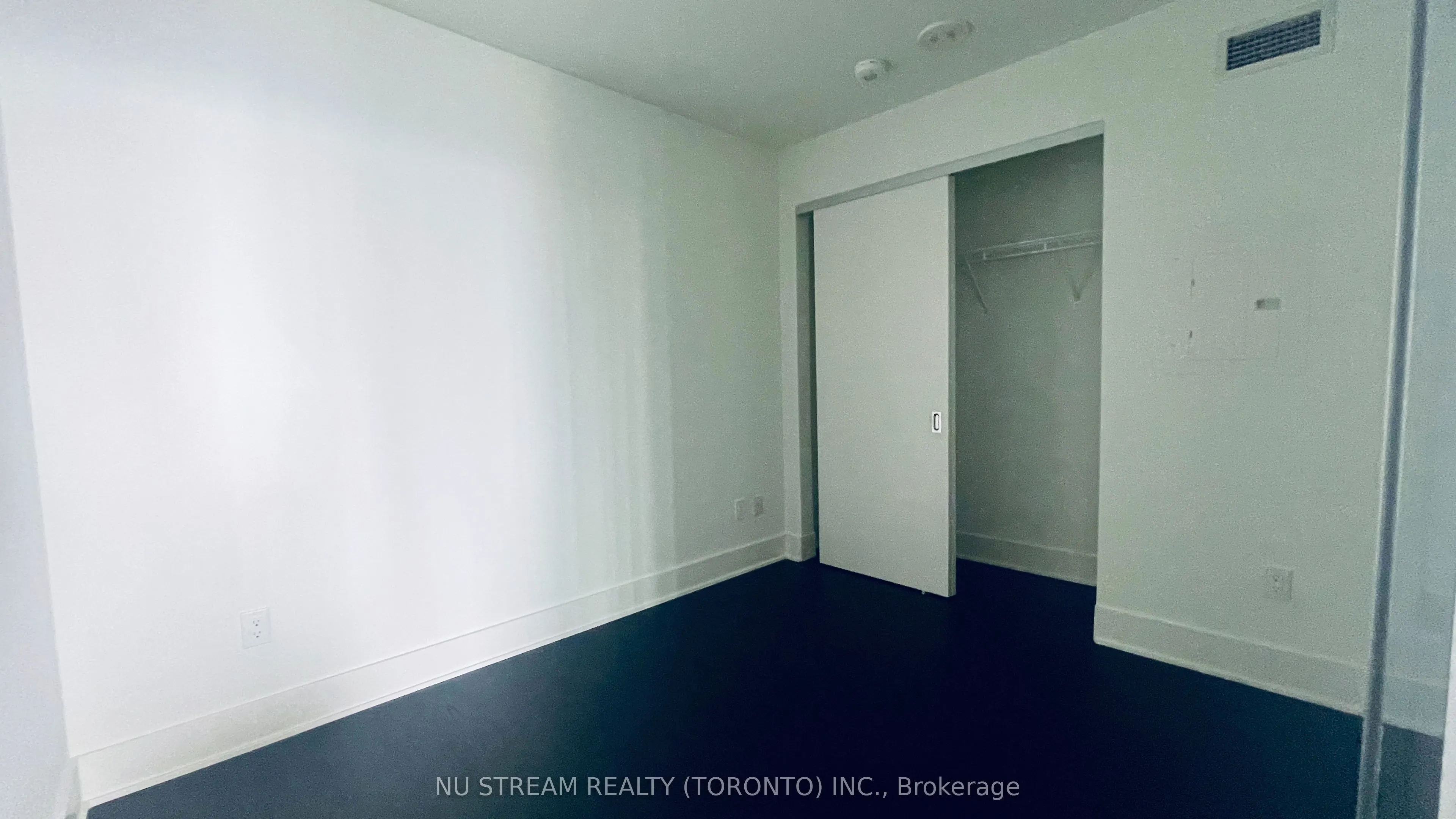 11 Yorkville Avenue, #4809