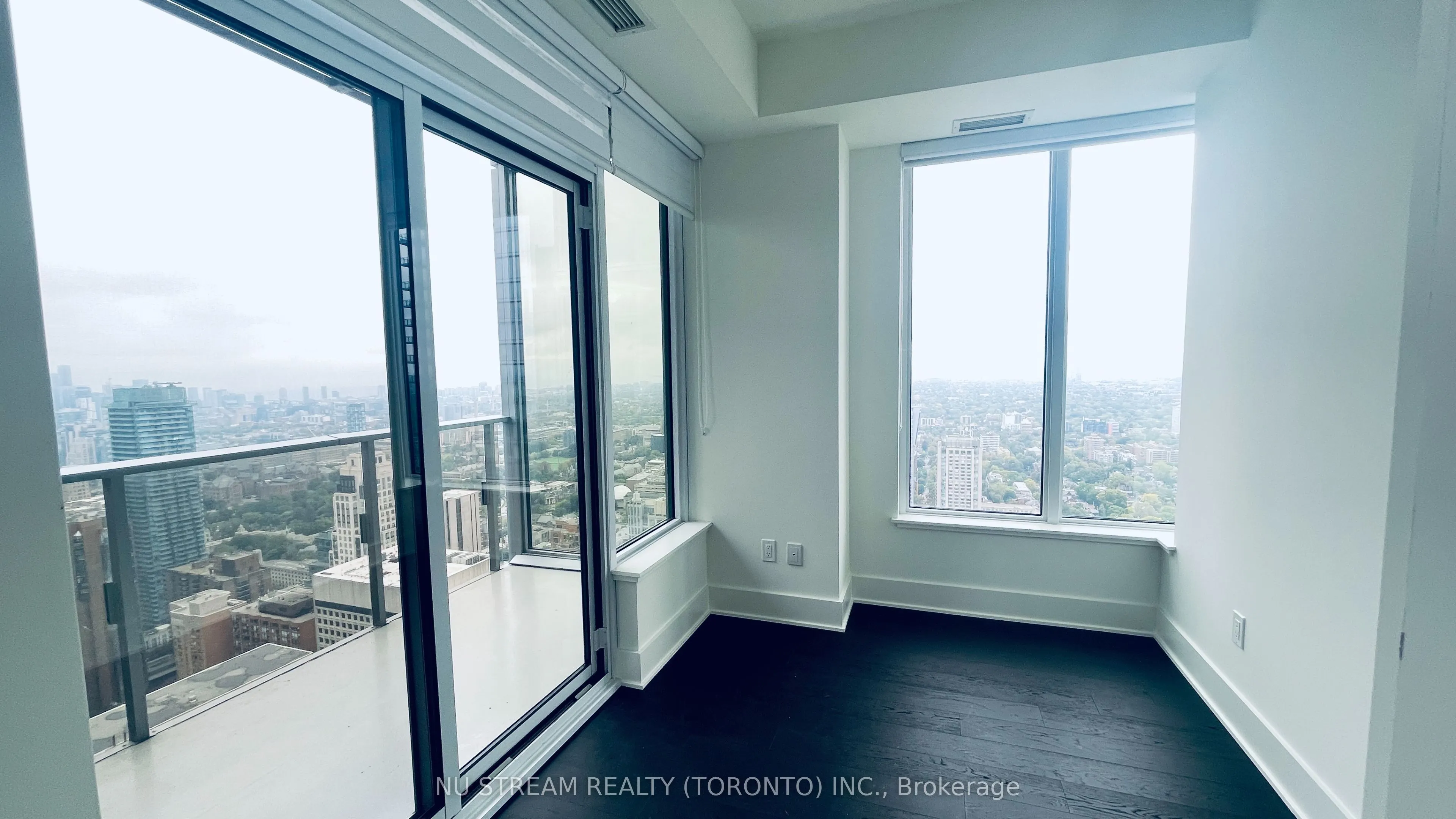 11 Yorkville Avenue, #4809
