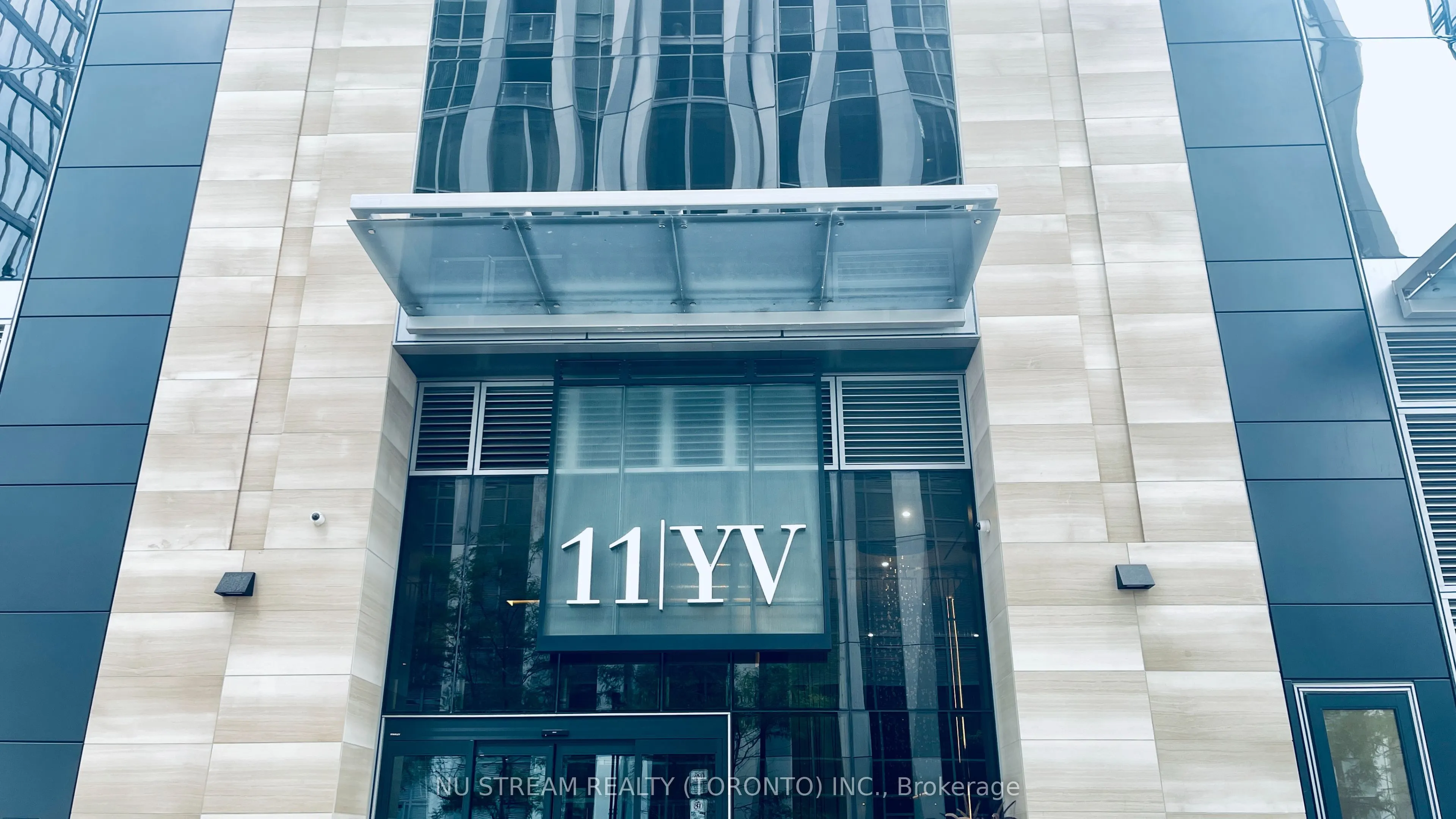 11 Yorkville Avenue, #4809