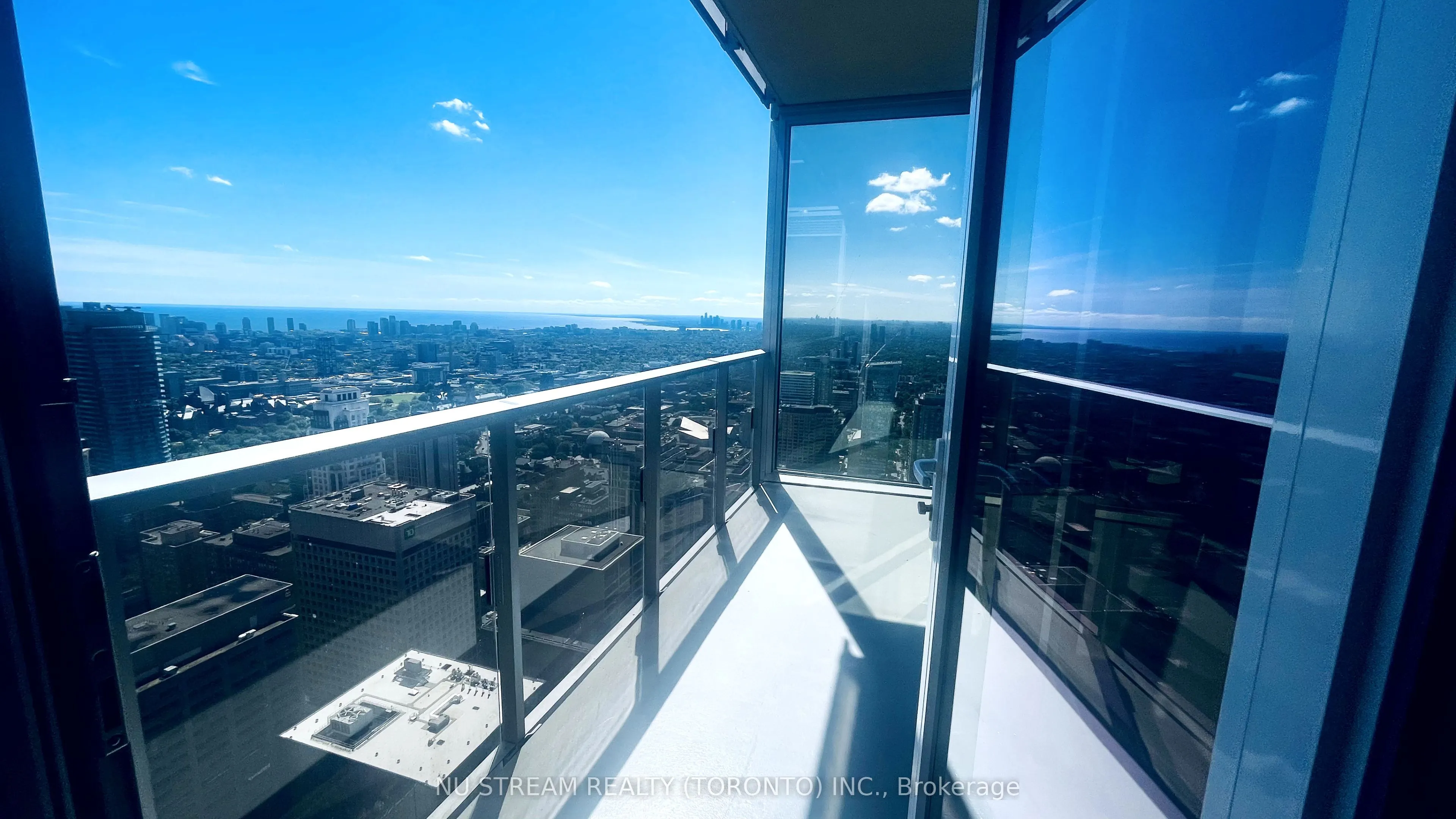 11 Yorkville Avenue, #4809