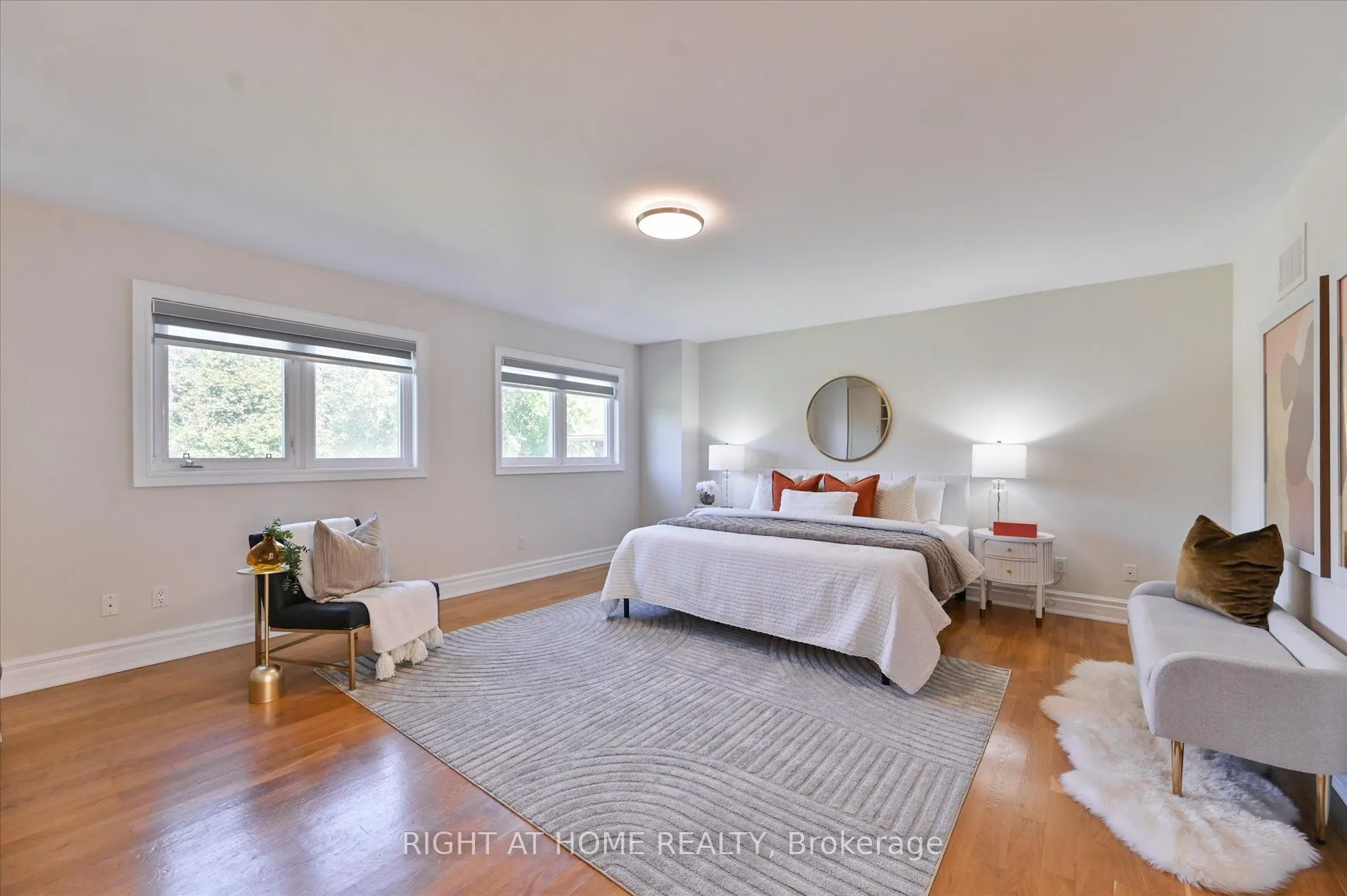 154 Charlton Boulevard