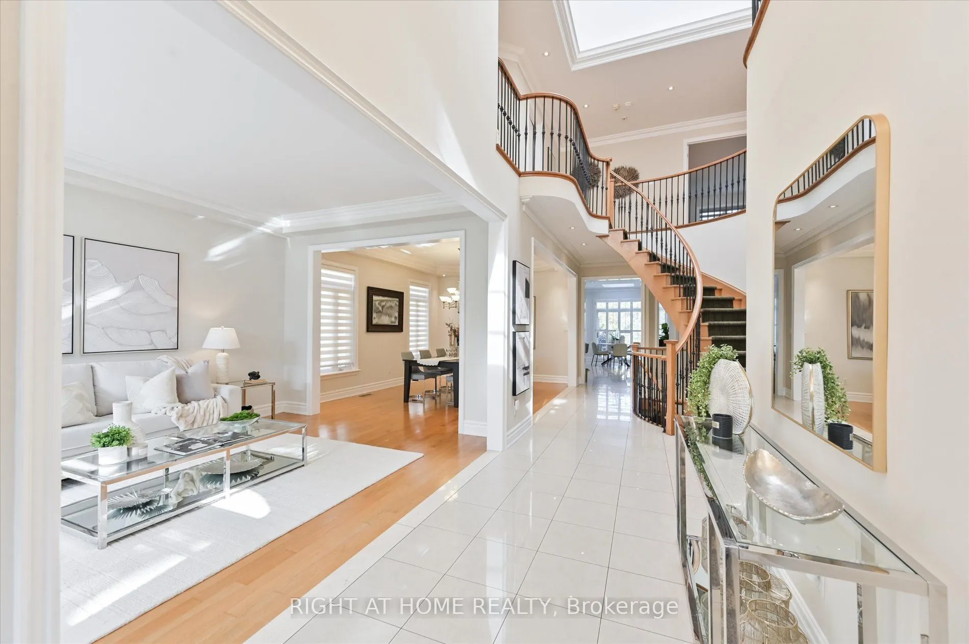 154 Charlton Boulevard