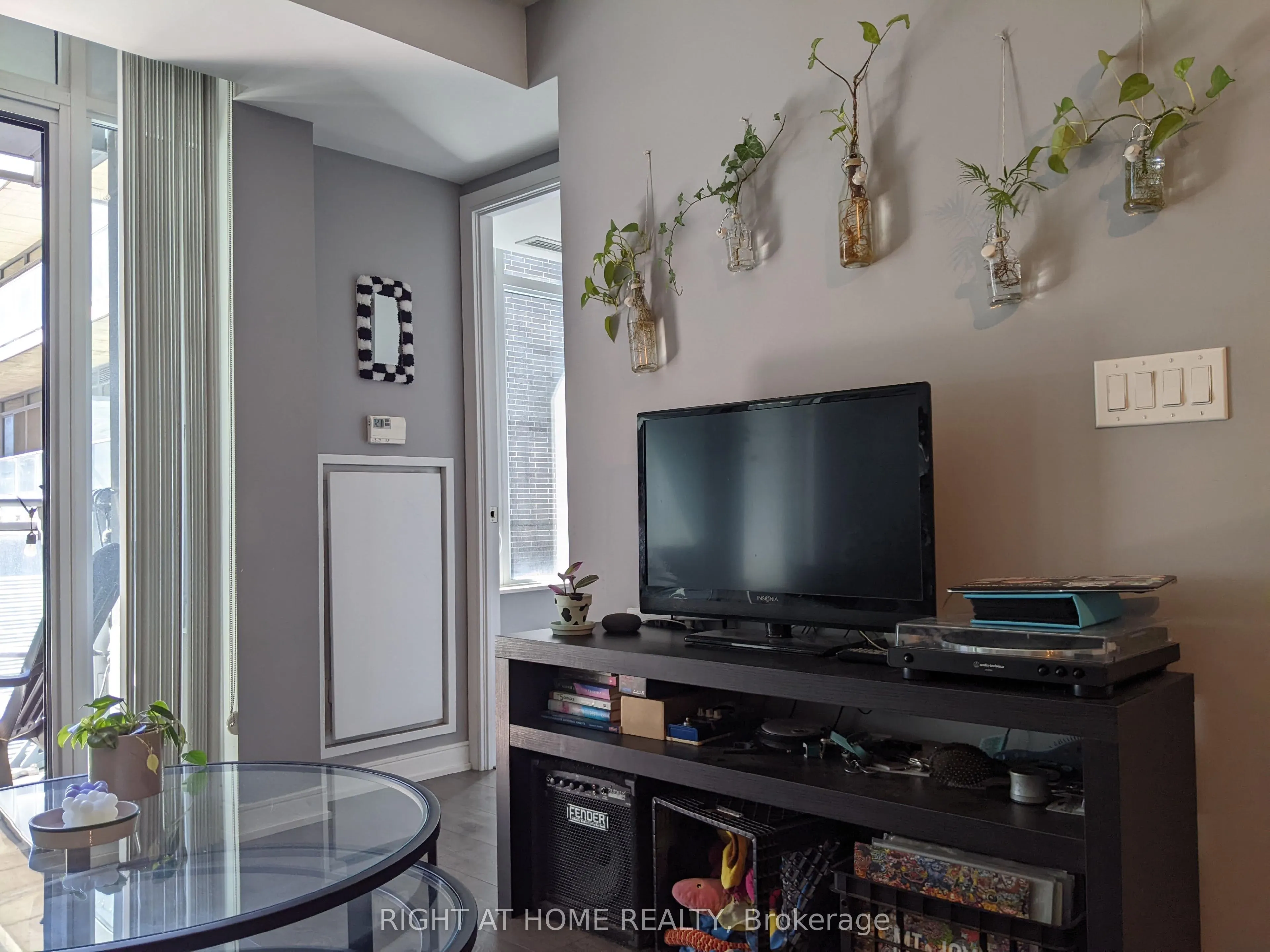 525 Adelaide Street W, #629