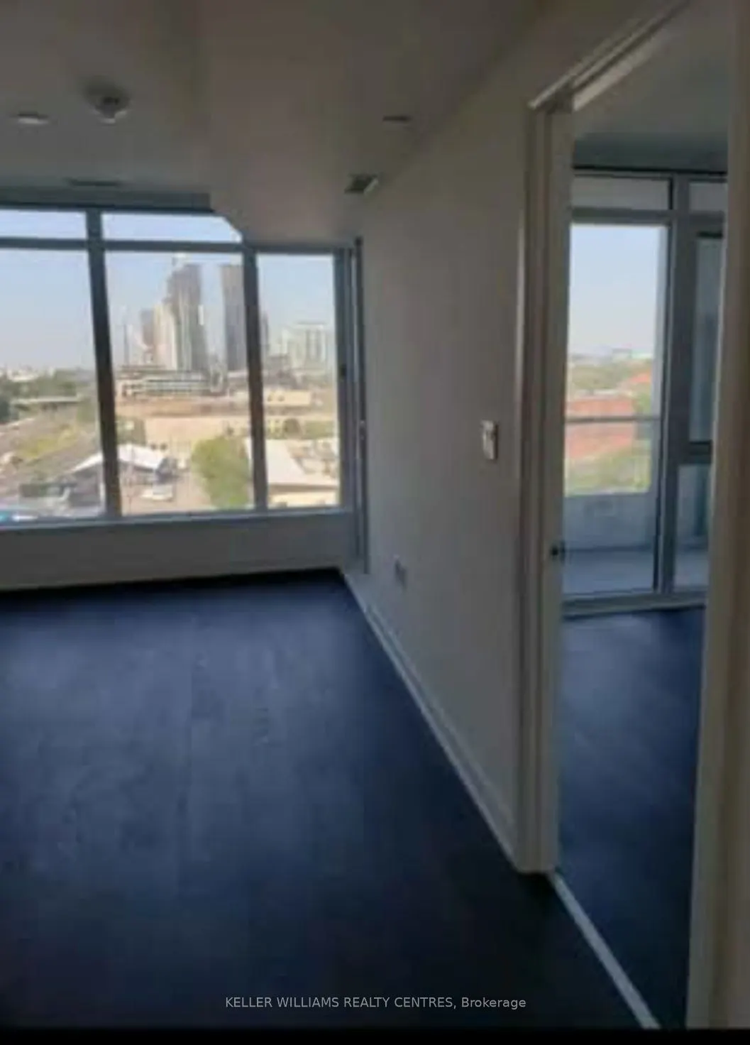 27 Bathurst Street, #712