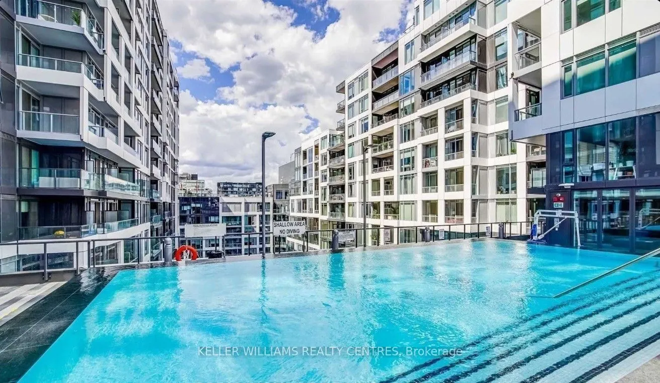 27 Bathurst Street, #712