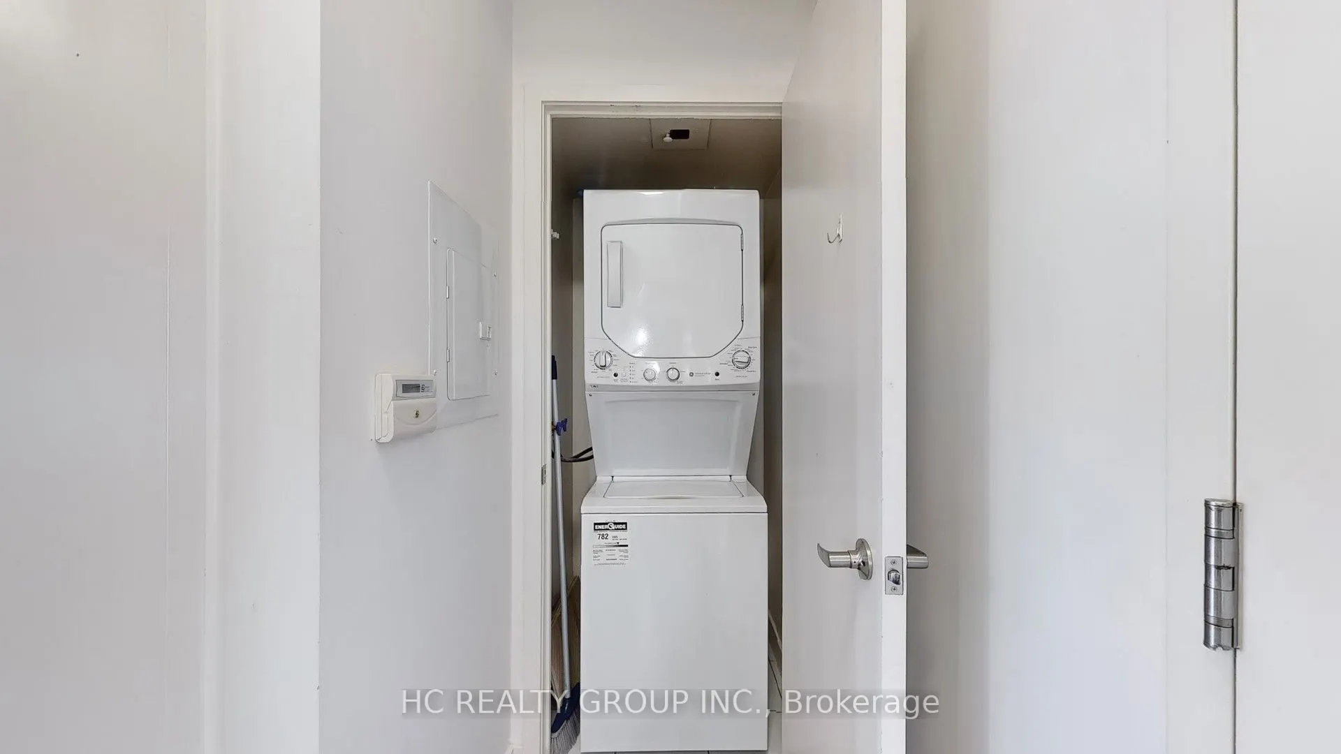 320 Richmond Street E, #919