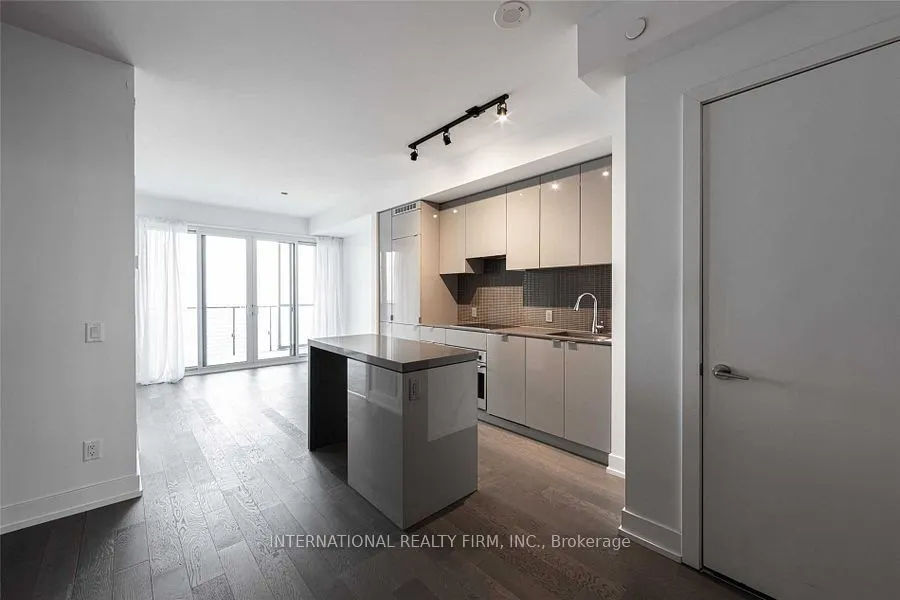 7 Grenville Street, #4806