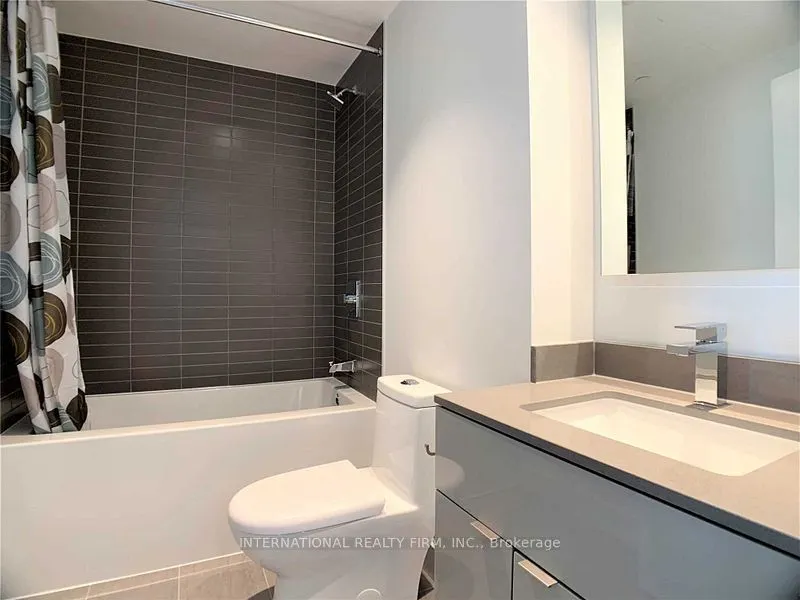 7 Grenville Street, #4806