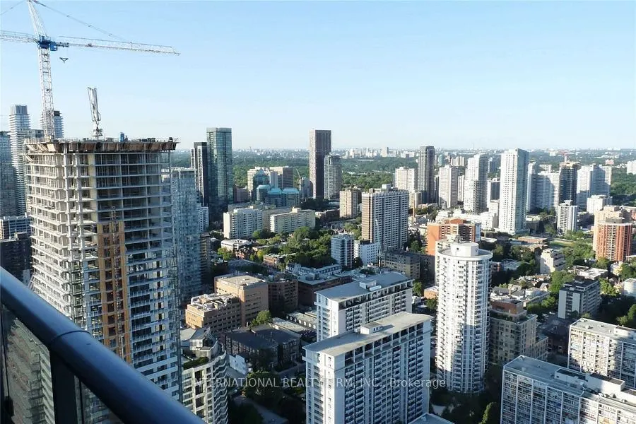 7 Grenville Street, #4806