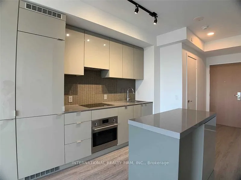 7 Grenville Street, #4806