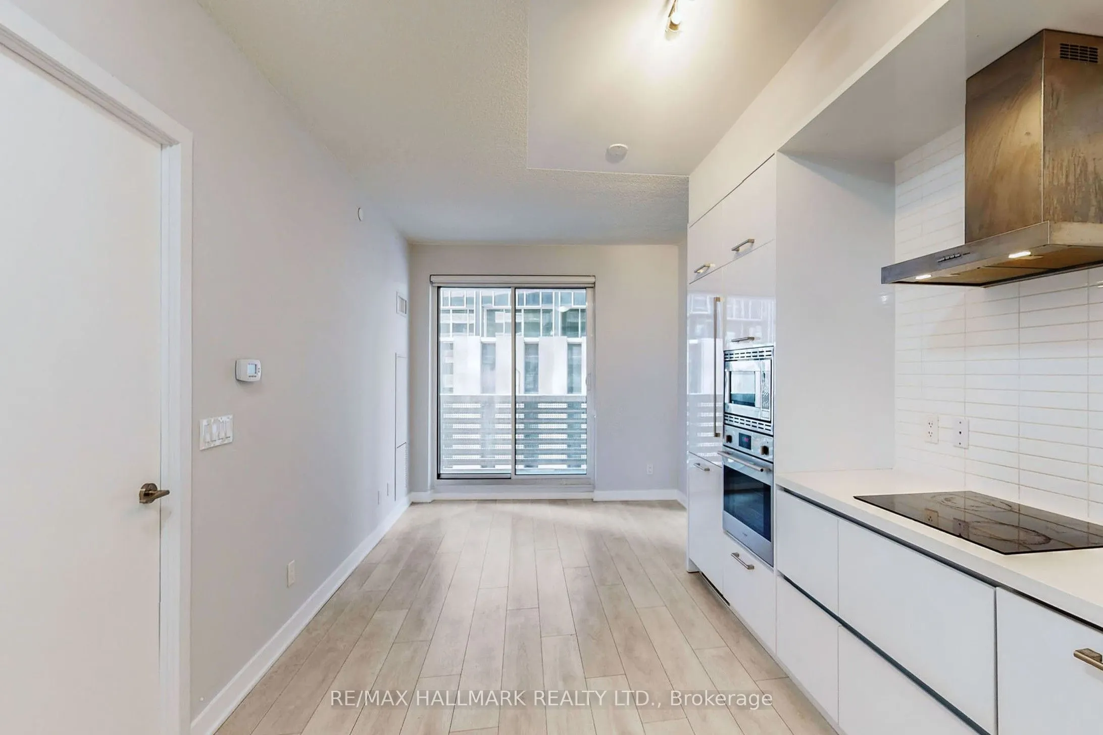 2221 Yonge Street, #313