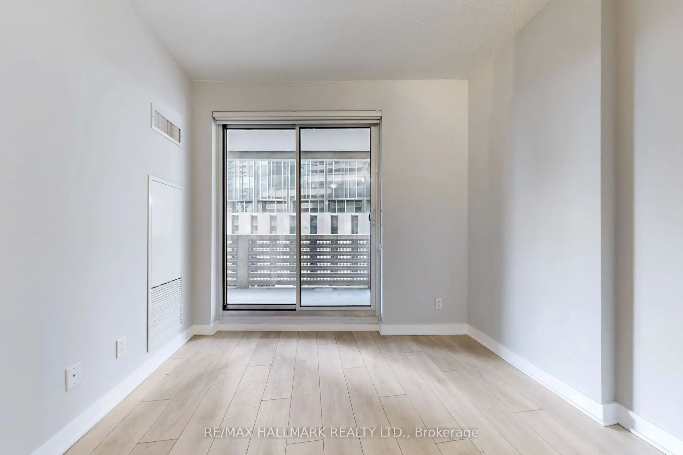 2221 Yonge Street, #313