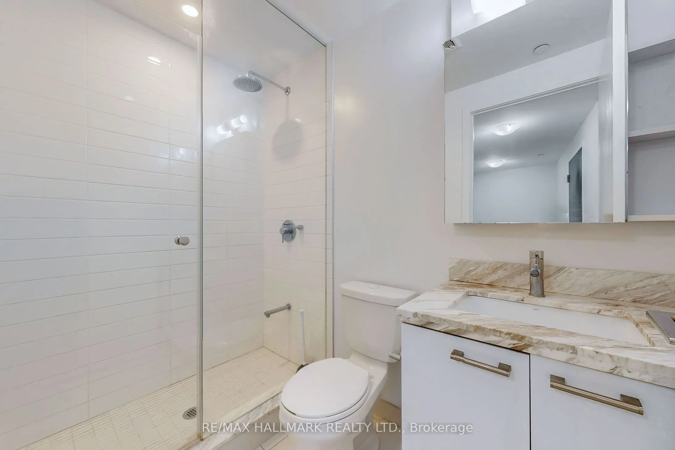 2221 Yonge Street, #313
