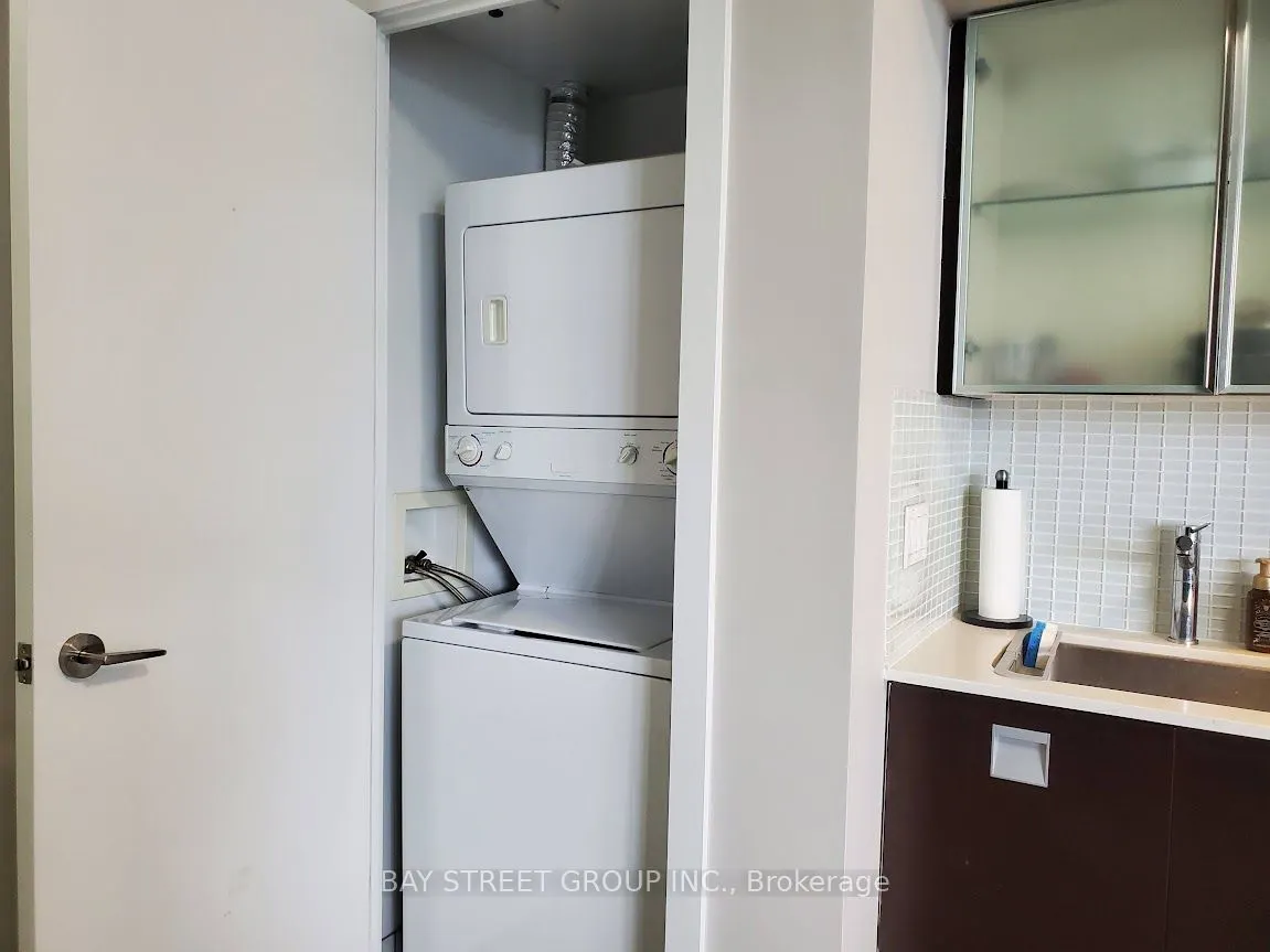 33 Charles Street E, #3109