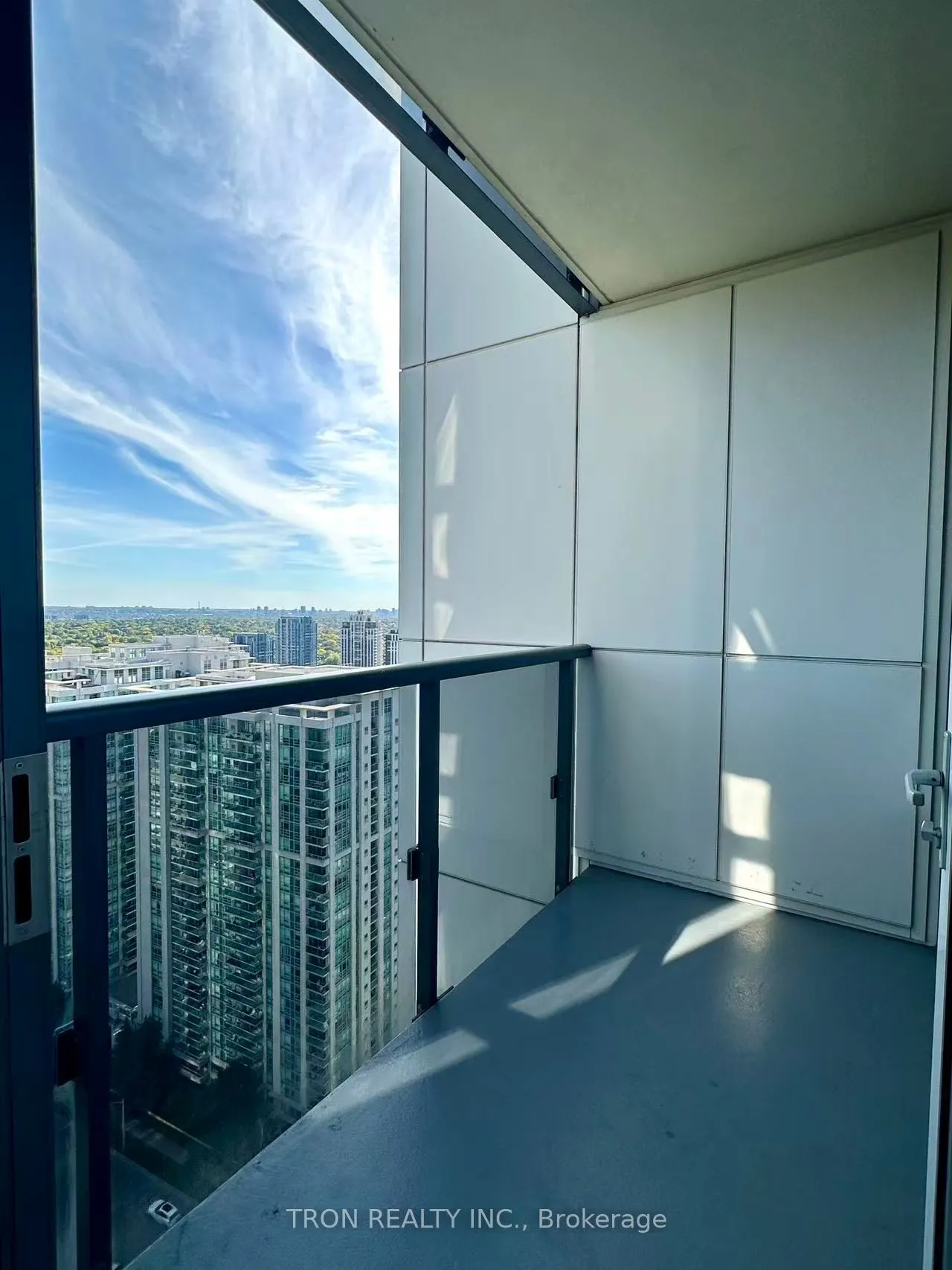 2 Anndale Drive, #2505