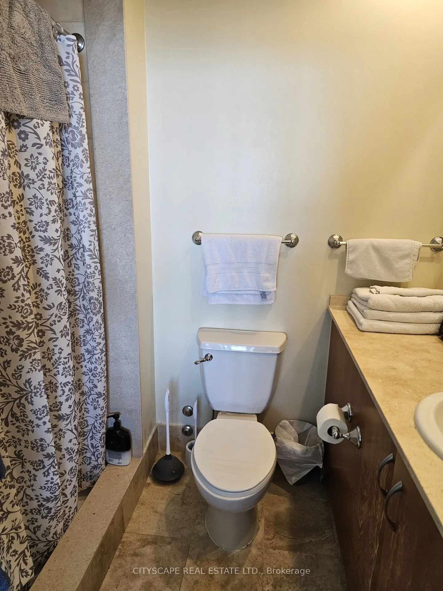 1 King Street W, #3706