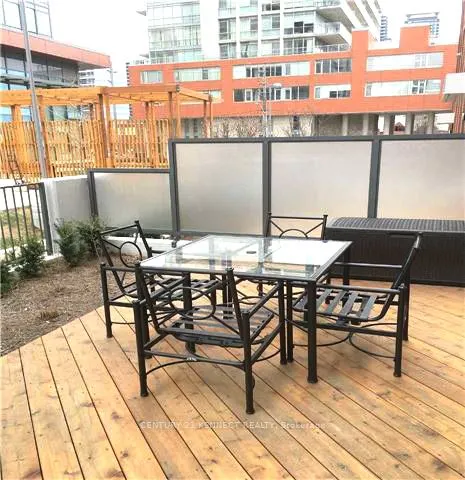 355 Beecroft Road, #Th117