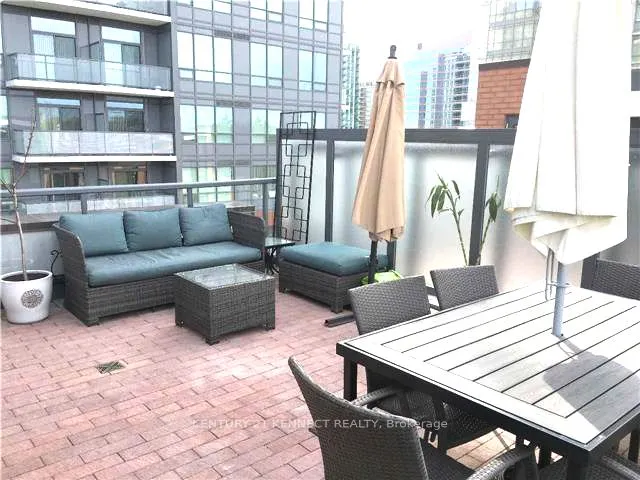 355 Beecroft Road, #Th117