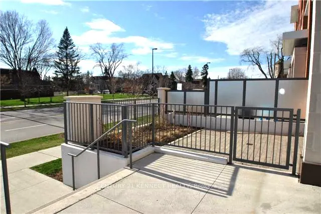 355 Beecroft Road, #Th117