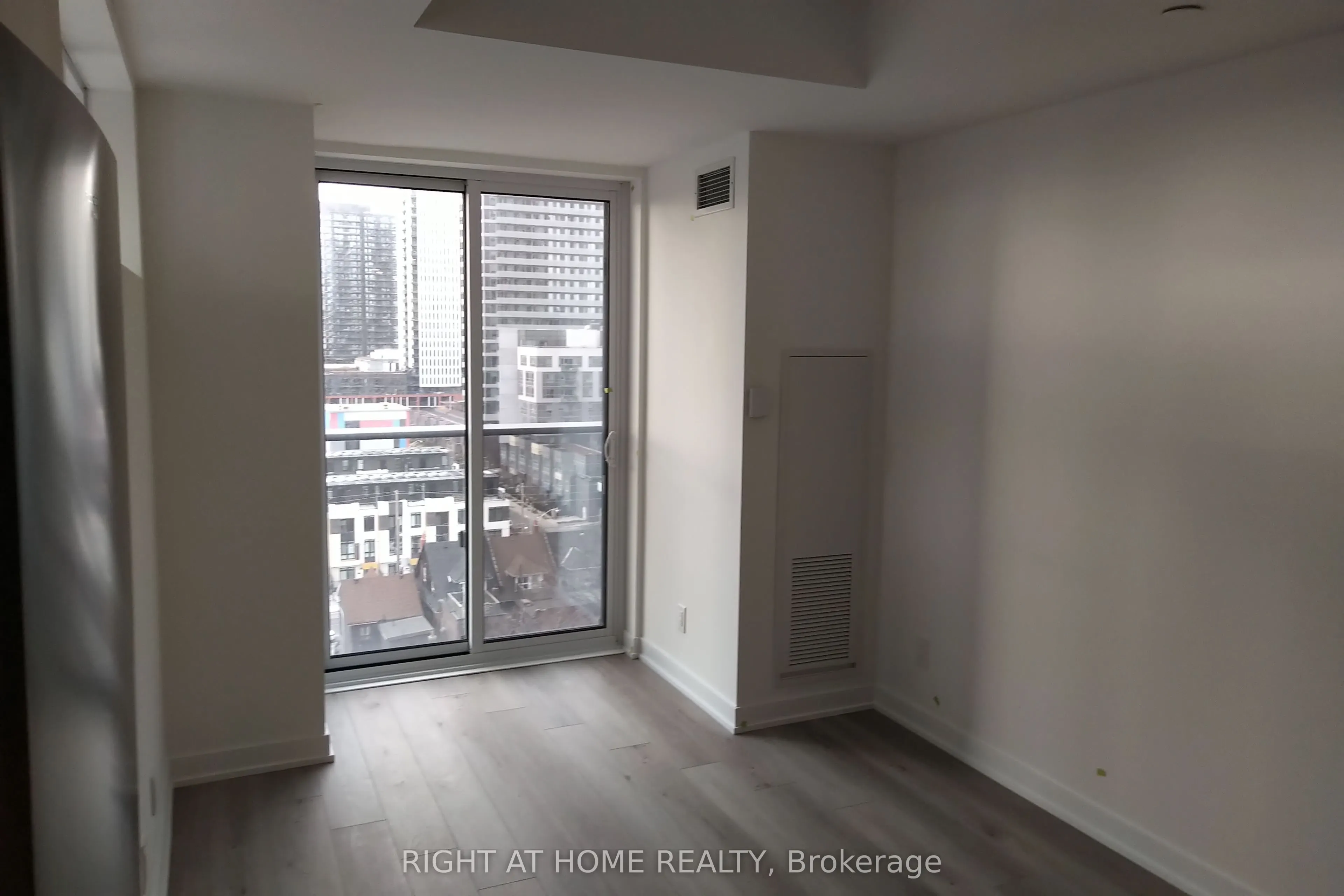 5 Defries Street, #1015