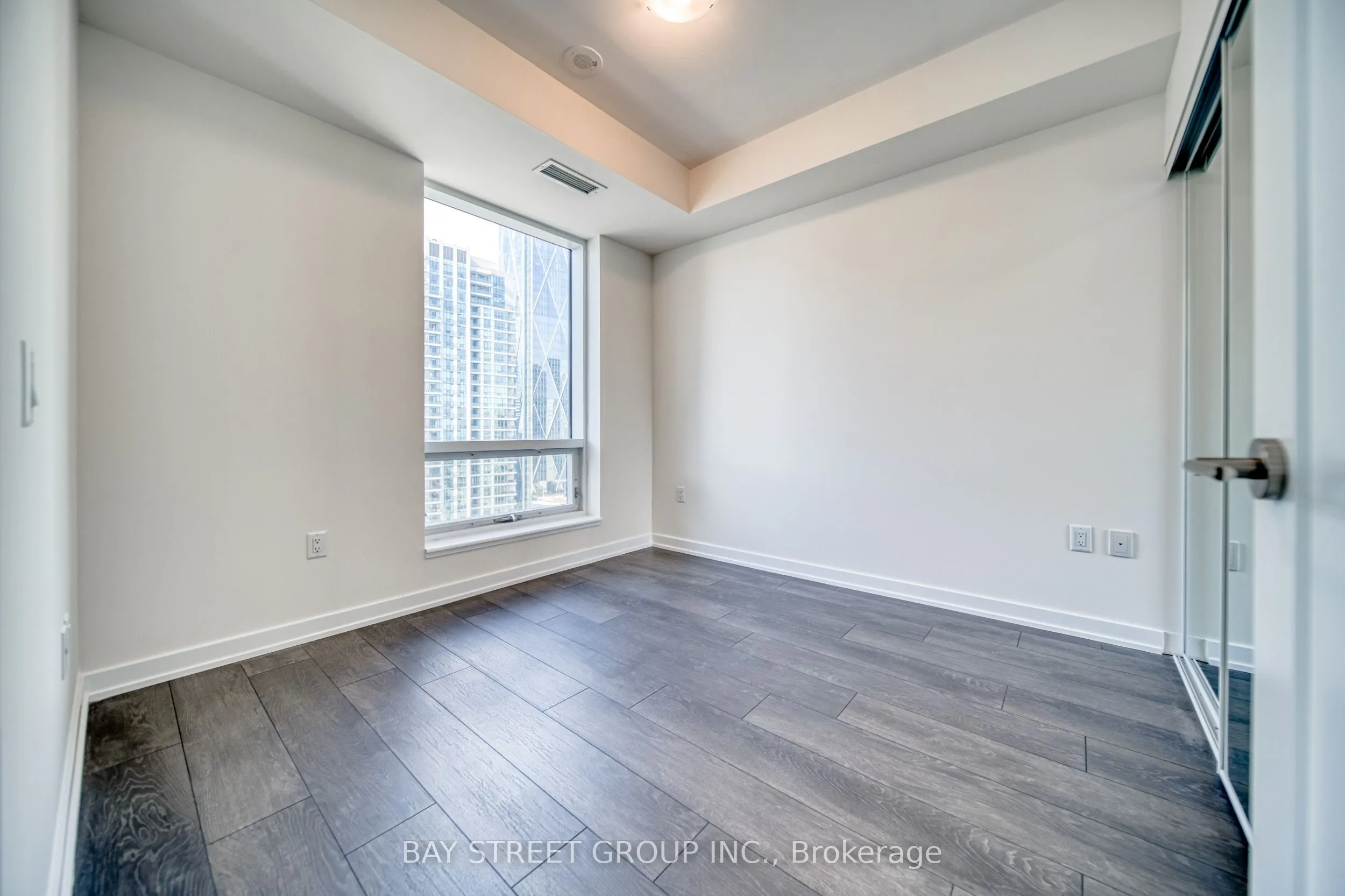 28 Freeland Street, #2303