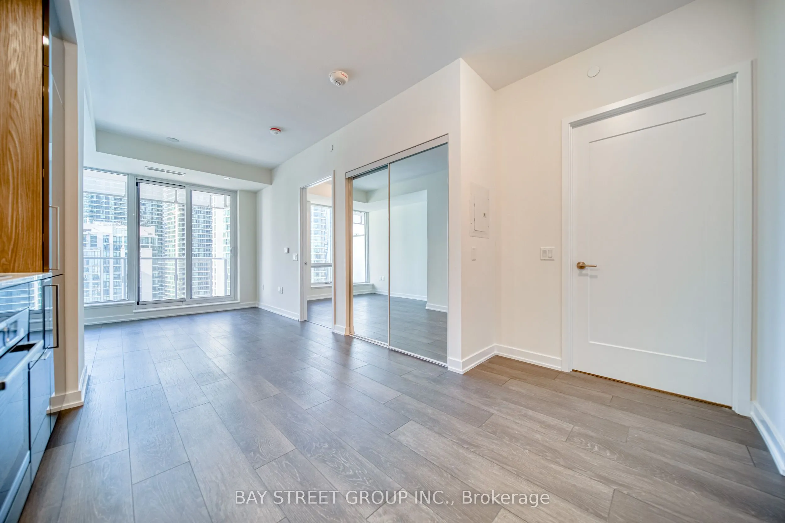 28 Freeland Street, #2303