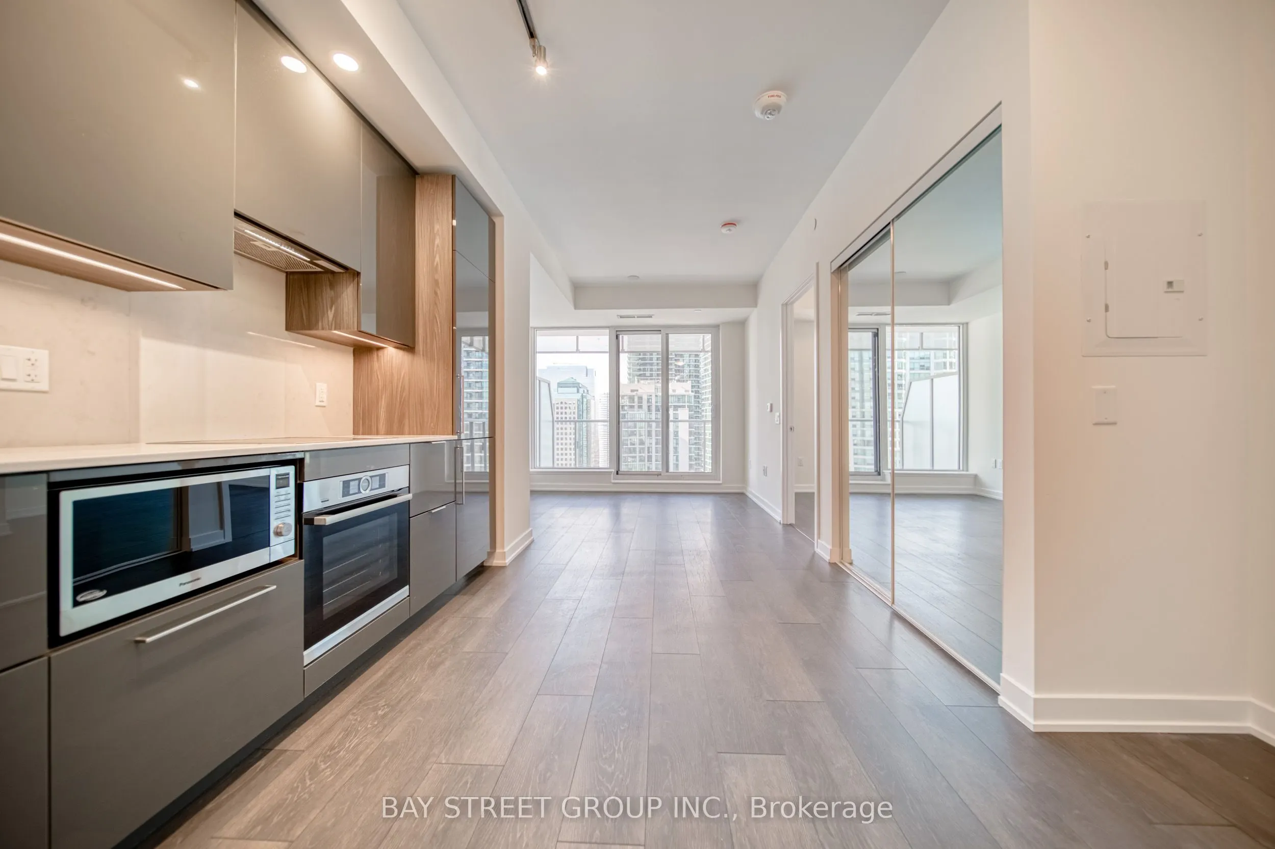 28 Freeland Street, #2303
