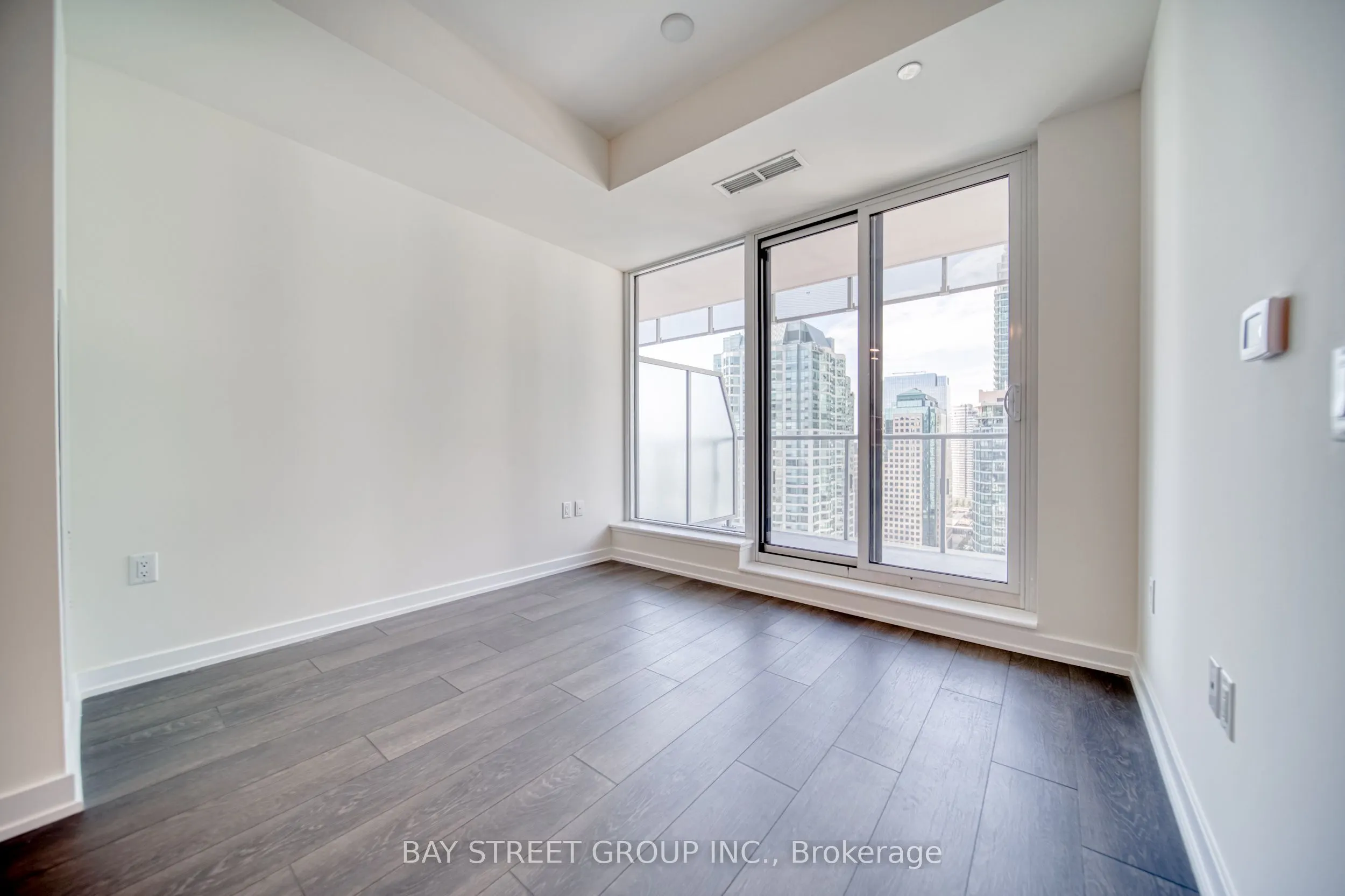 28 Freeland Street, #2303