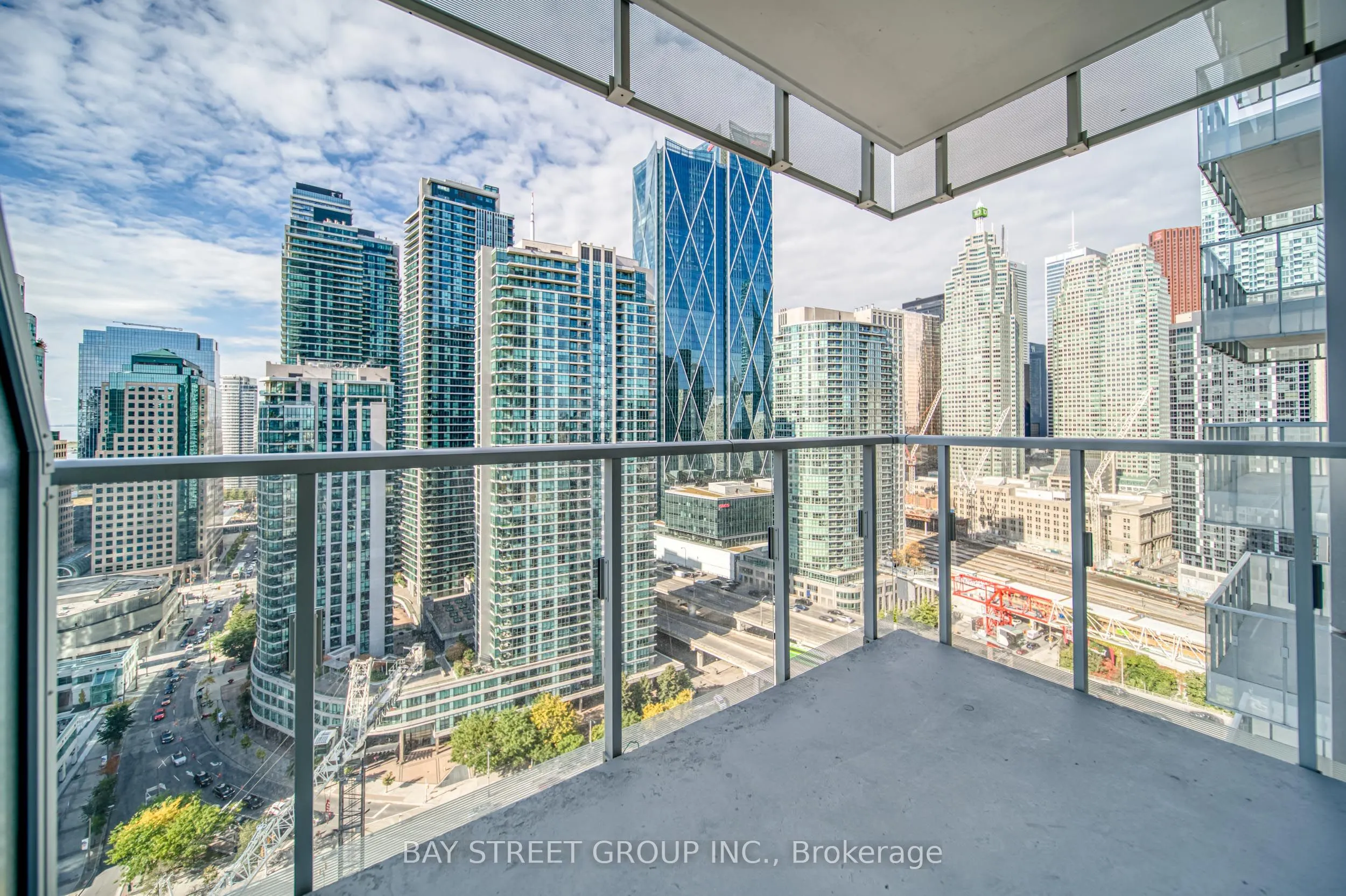28 Freeland Street, #2303
