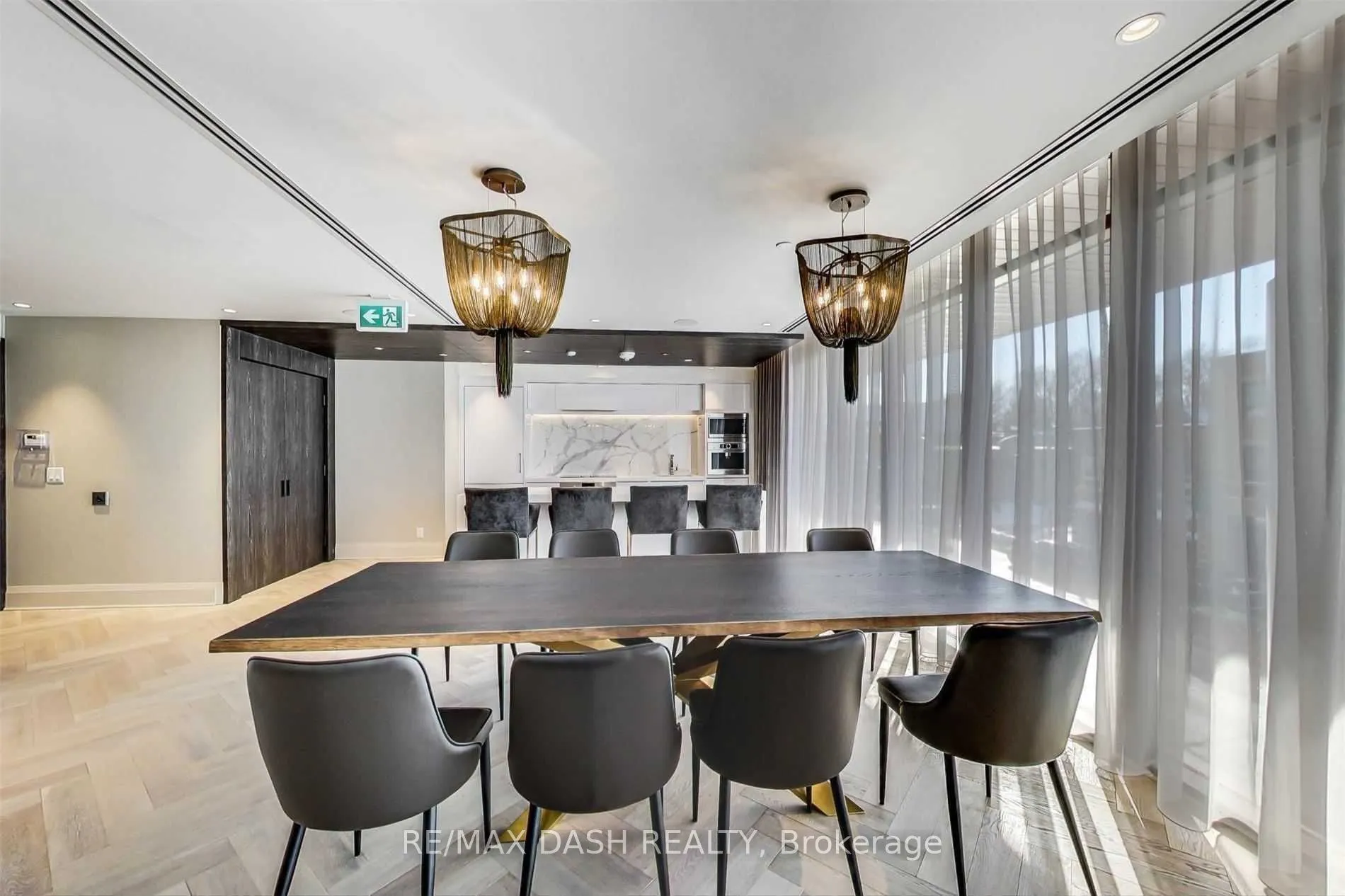 151 Avenue Road, #1001